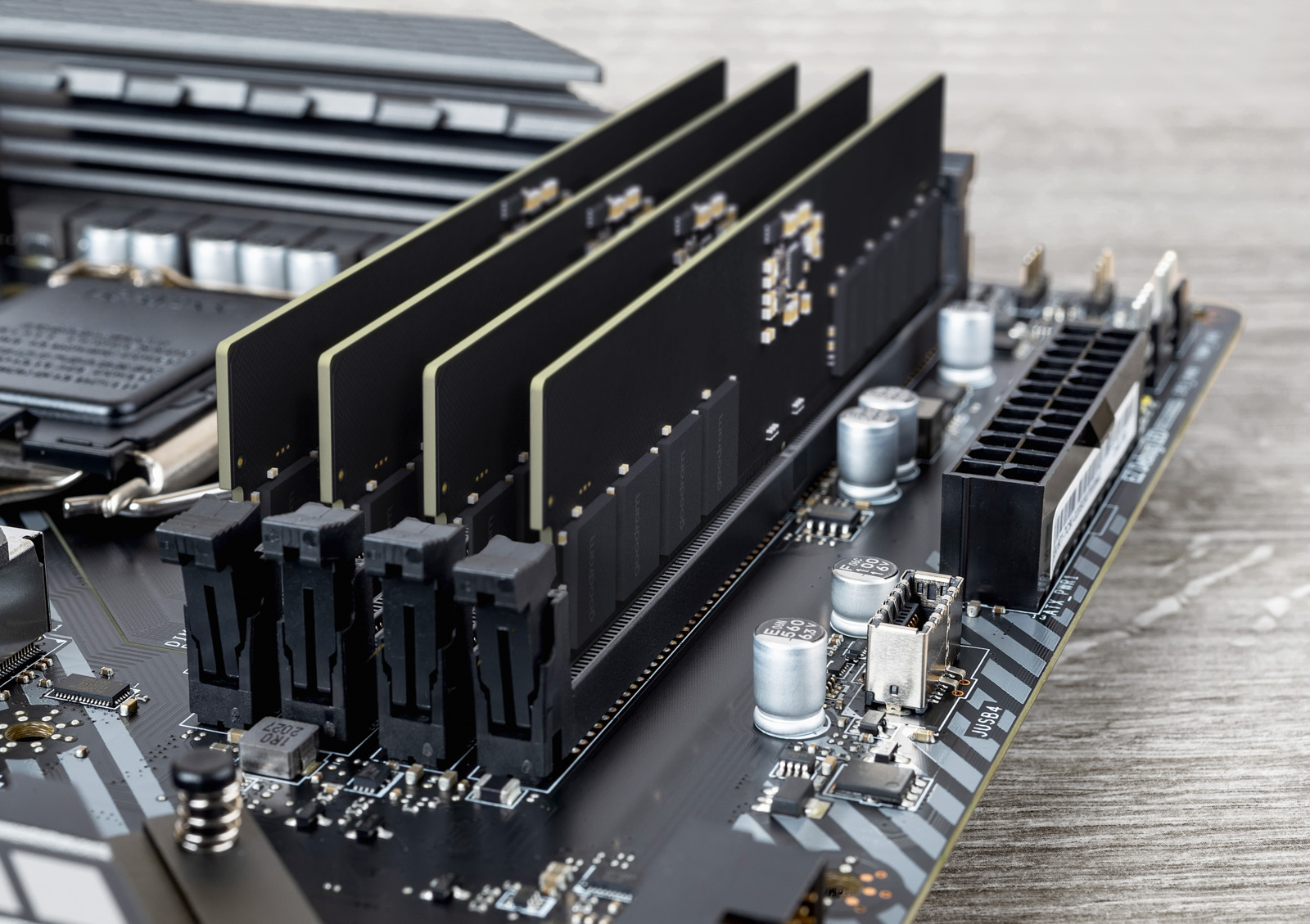 Пам'ять для ПК Goodram DDR5 32GB 5600 MHz (GR5600D564L46/32G)фото