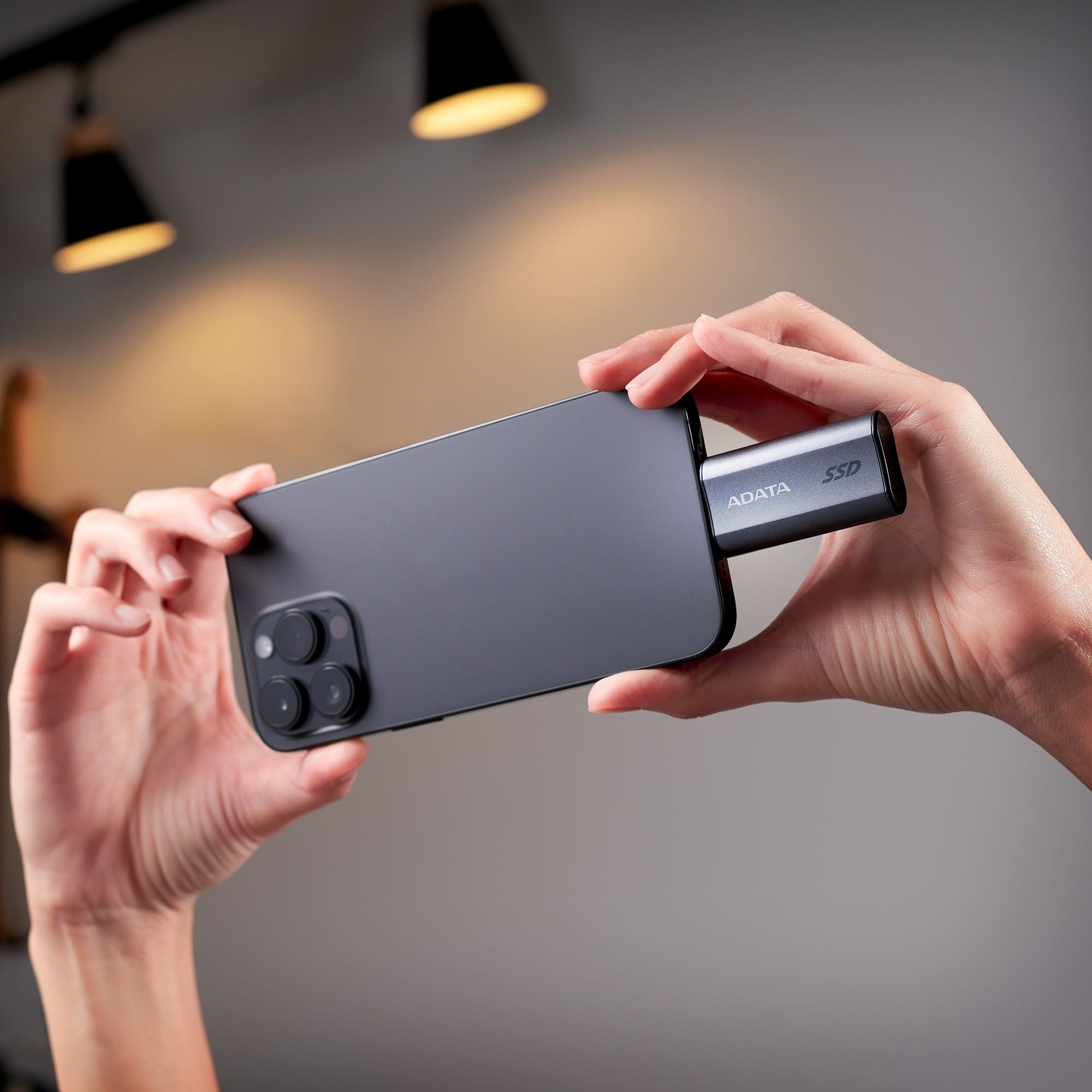 SSD накопитель ADATA USB Type-C 2TB SC750 (SC750-2000G-CCBK) фото 