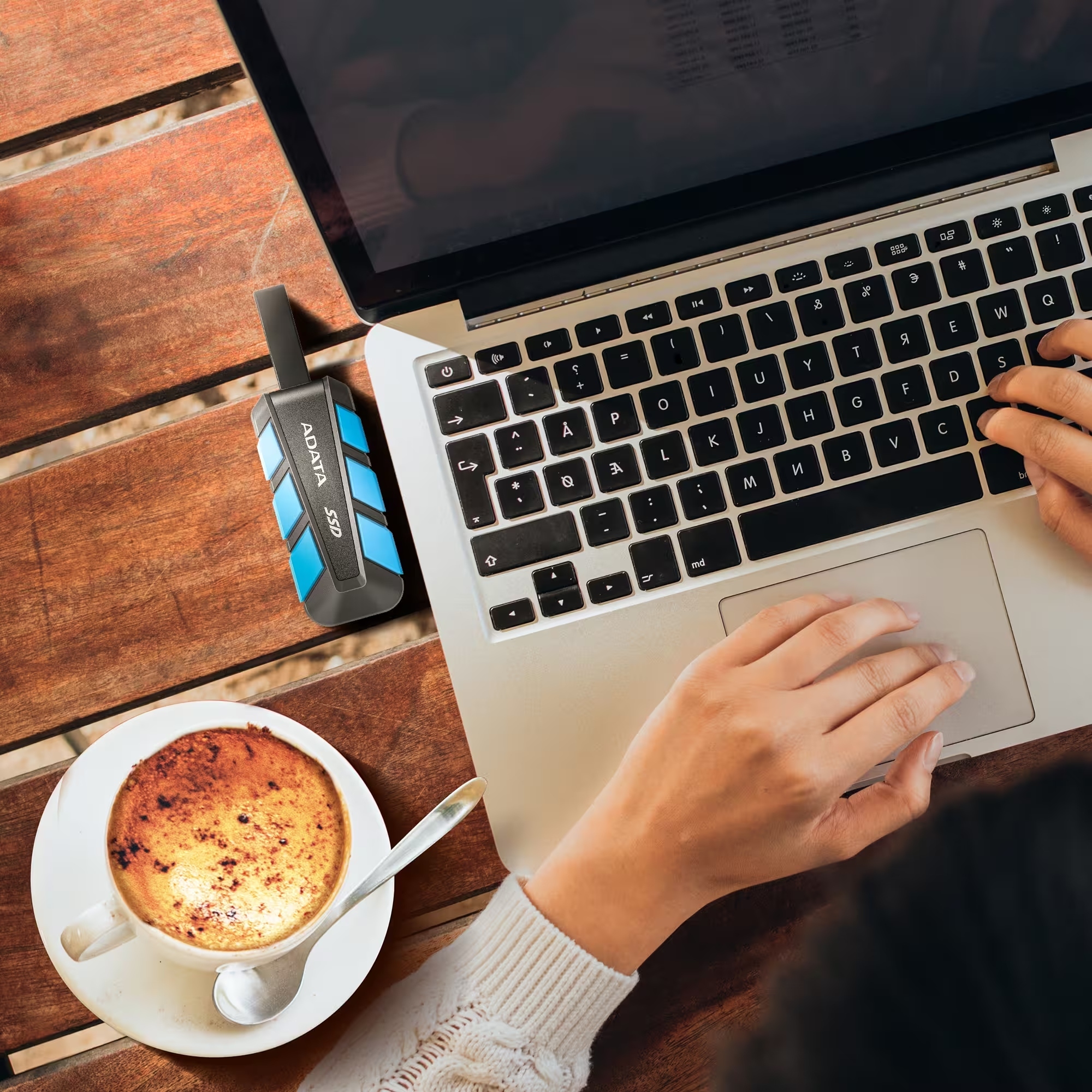 SSD накопитель ADATA USB 3.2 1TB SC740 (SC740-1000G-CBU) фото 