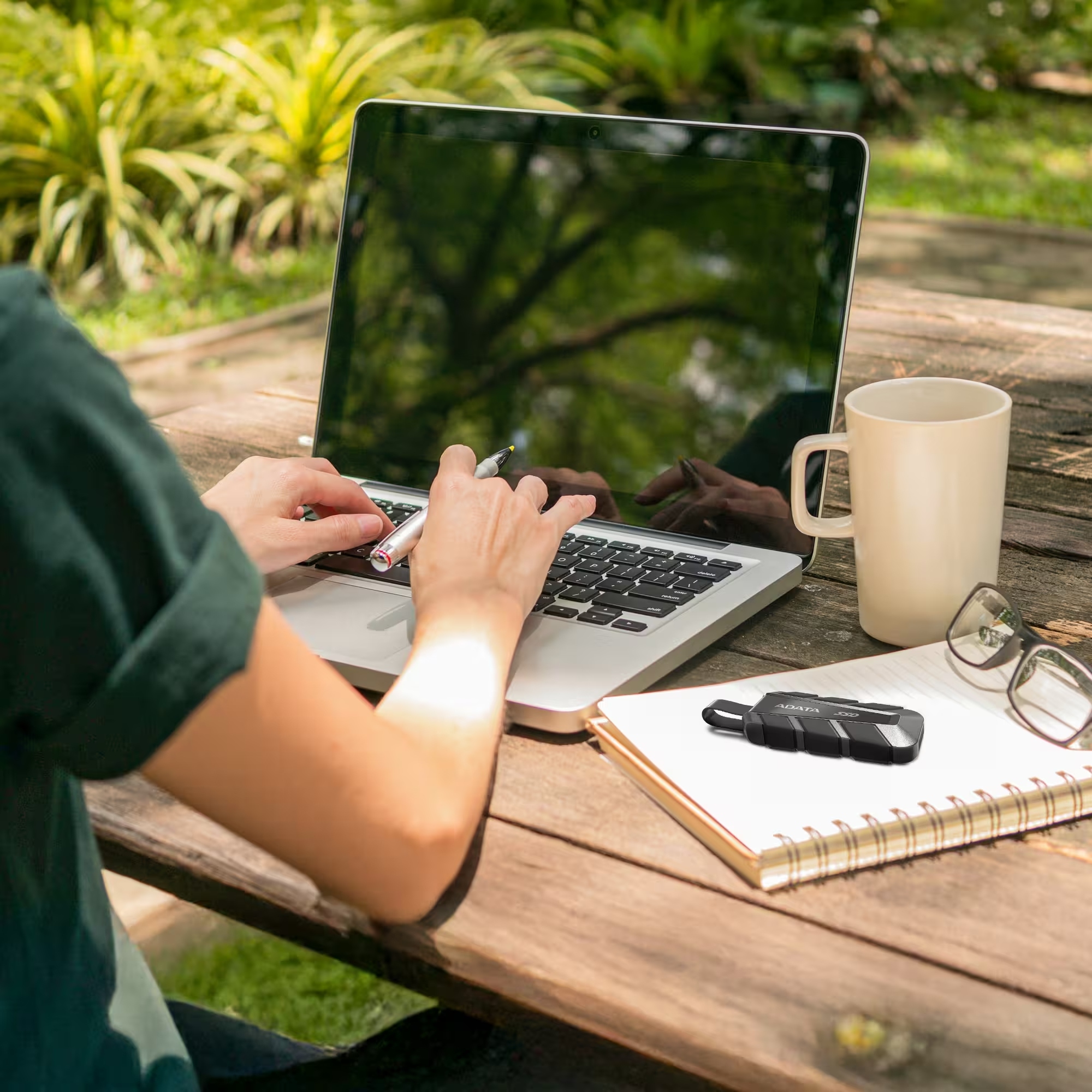 SSD накопитель ADATA USB 3.2 1TB SC740 (SC740-1000G-CBU) фото 