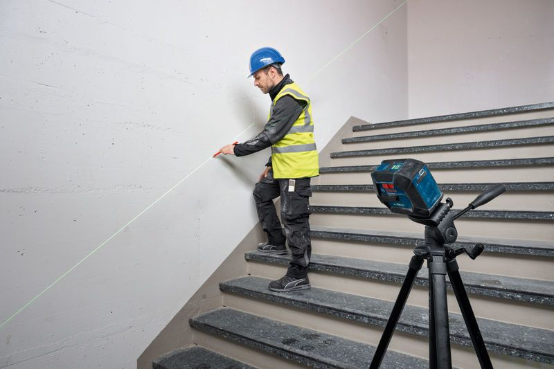 Нівелір лазерний Bosch Professional GLL 20-22 G 3.7В/4АА до 20м ±0.3мм/м (0.601.065.601)фото