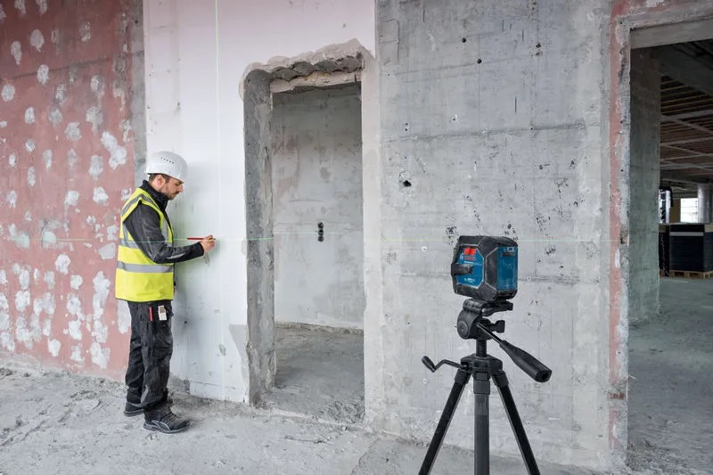 Нівелір лазерний Bosch Professional GLL 20-22 G 3.7В/4АА до 20м ±0.3мм/м (0.601.065.601)фото