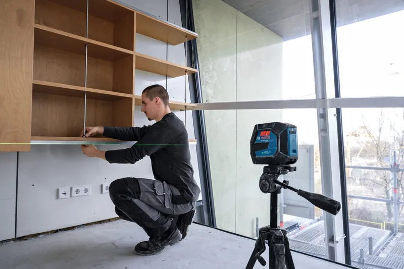 Нівелір лазерний Bosch Professional GLL 20-22 G 3.7В/4АА до 20м ±0.3мм/м (0.601.065.601)фото