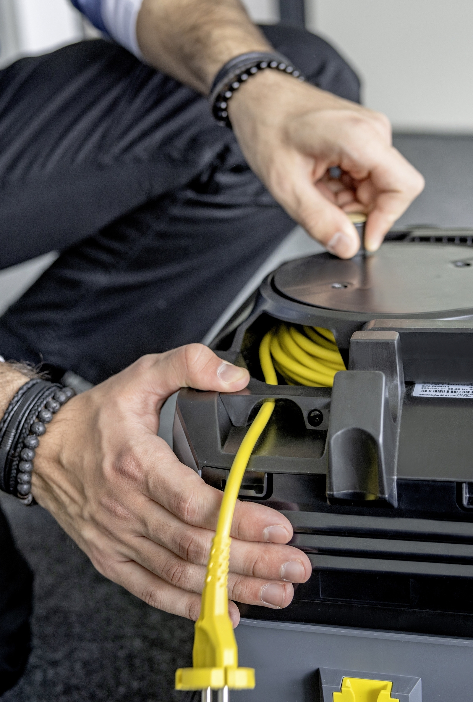 Пилосос професійний Karcher T 10/1 585Вт (1.527-300.0)фото