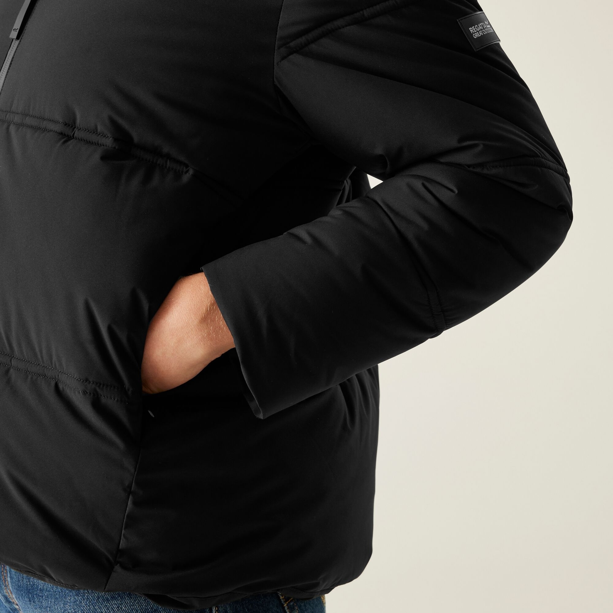 Пуховик женский Regatta Roxienne RWN389-800 10 черный фото 