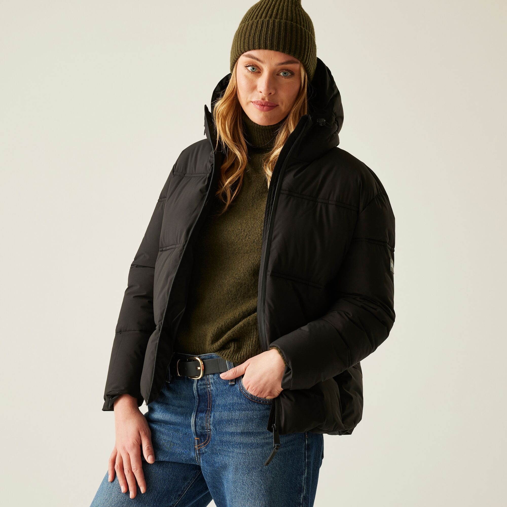 Пуховик женский Regatta Roxienne RWN389-800 10 черный фото 