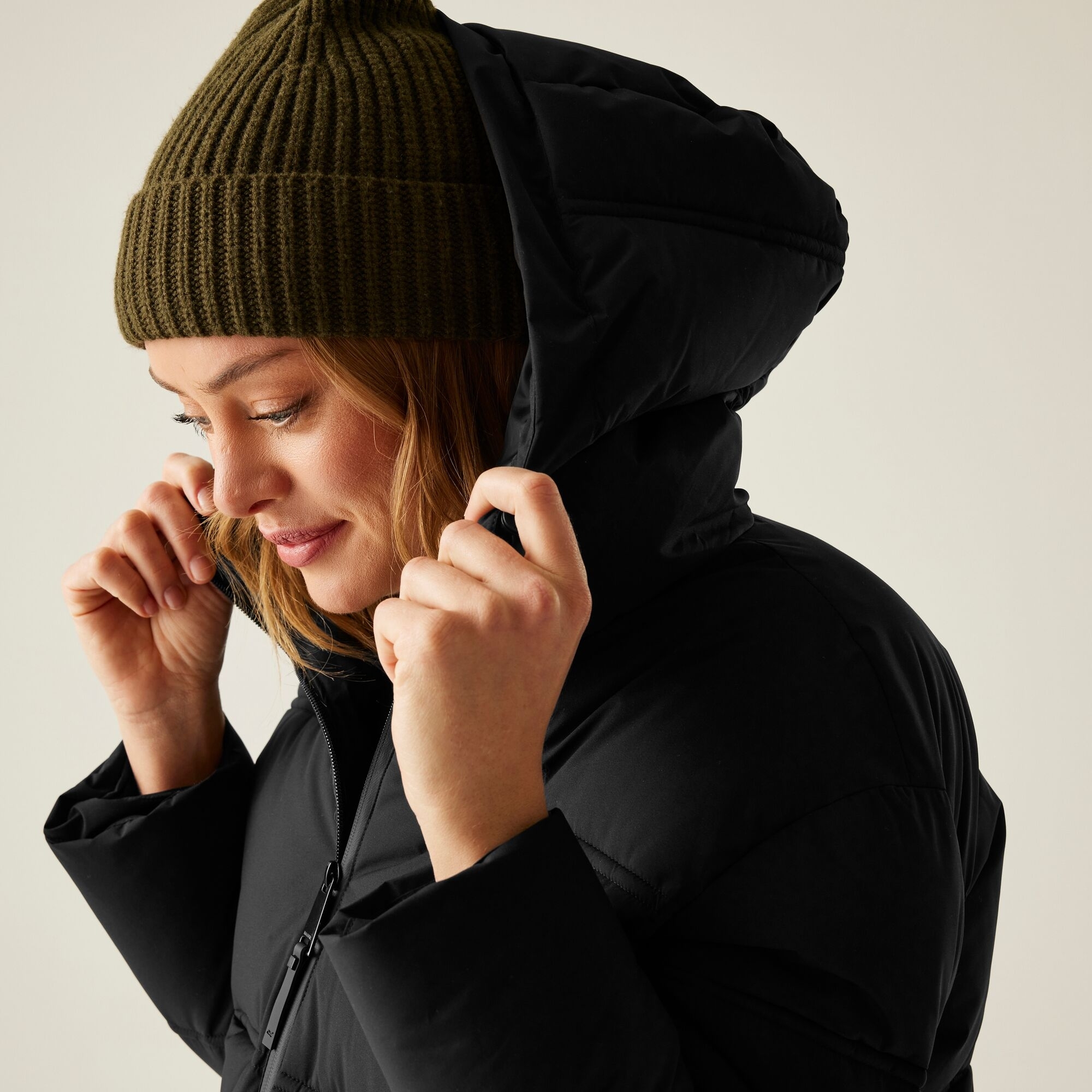 Пуховик женский Regatta Roxienne RWN389-800 10 черный фото 