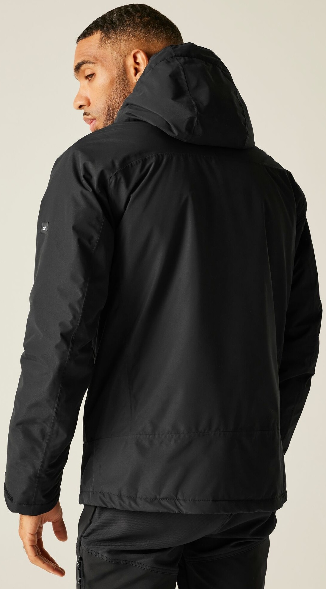 Куртка утепленная мужская Regatta Frelton RMP434-800 S черная фото 