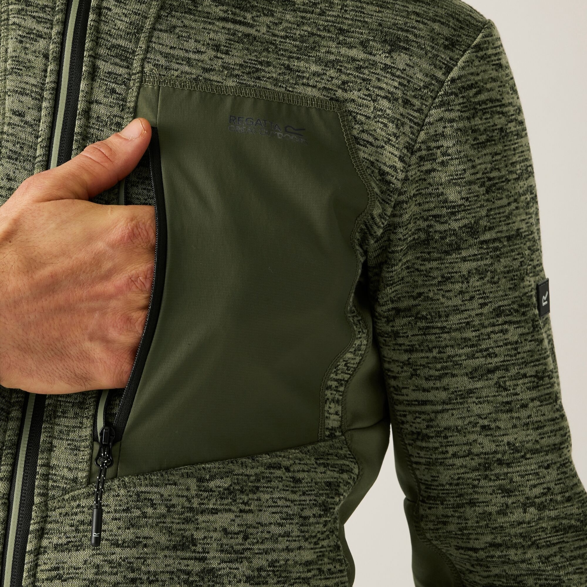 Кофта флисовая мужская Regatta Alven RMA651-ZLZ M хаки фото 5