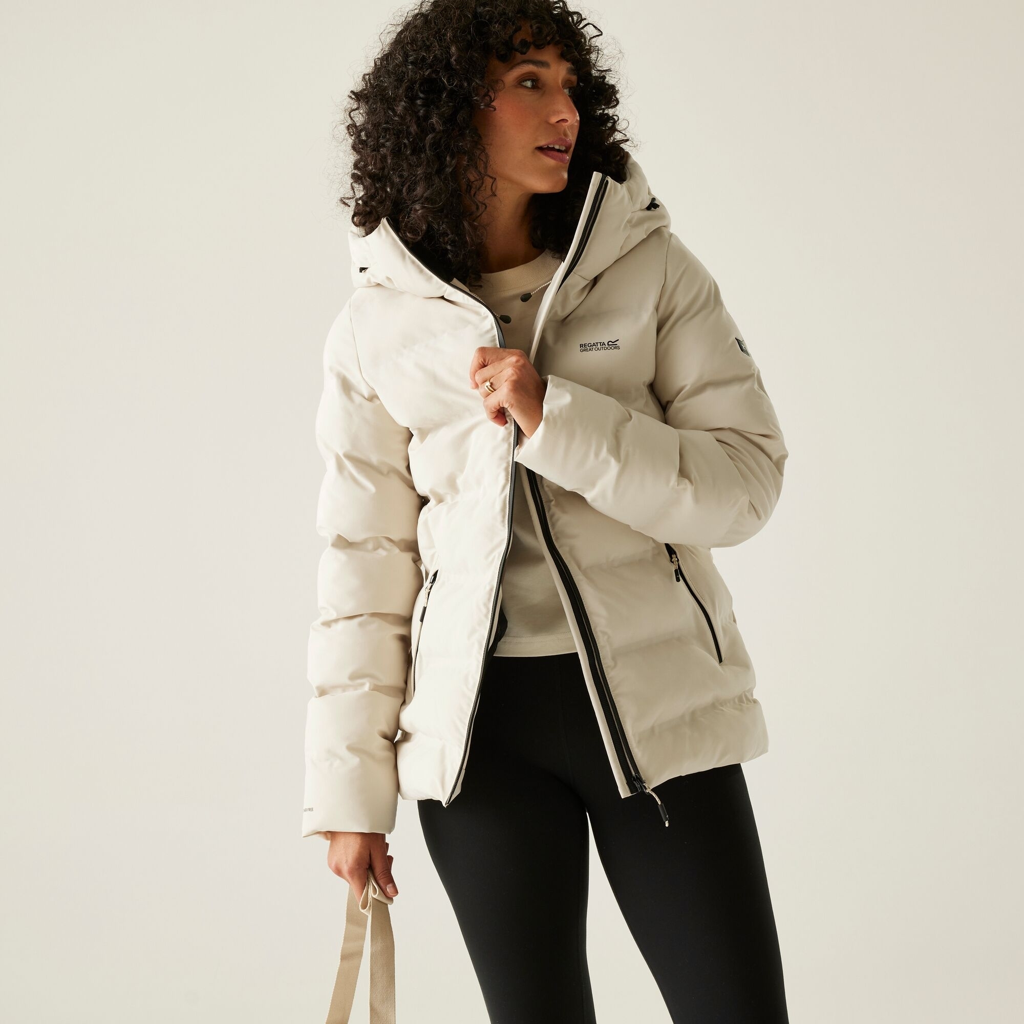 Пуховик женский Regatta WmsAltoroTml RWN396-0CE 8 молочный фото 
