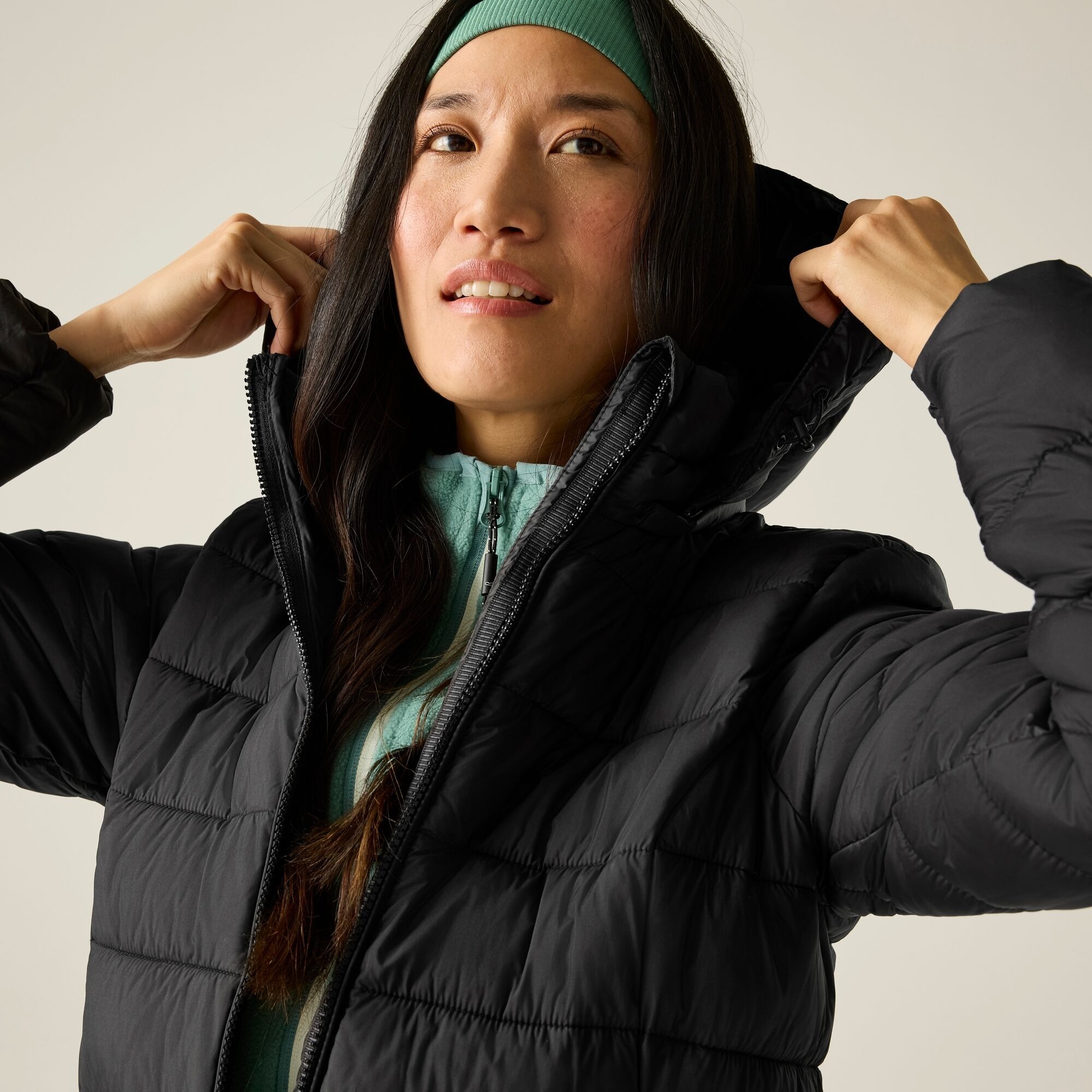 Куртка зимняя длинная женская Regatta Starler RWN208-800 10 черная фото 3