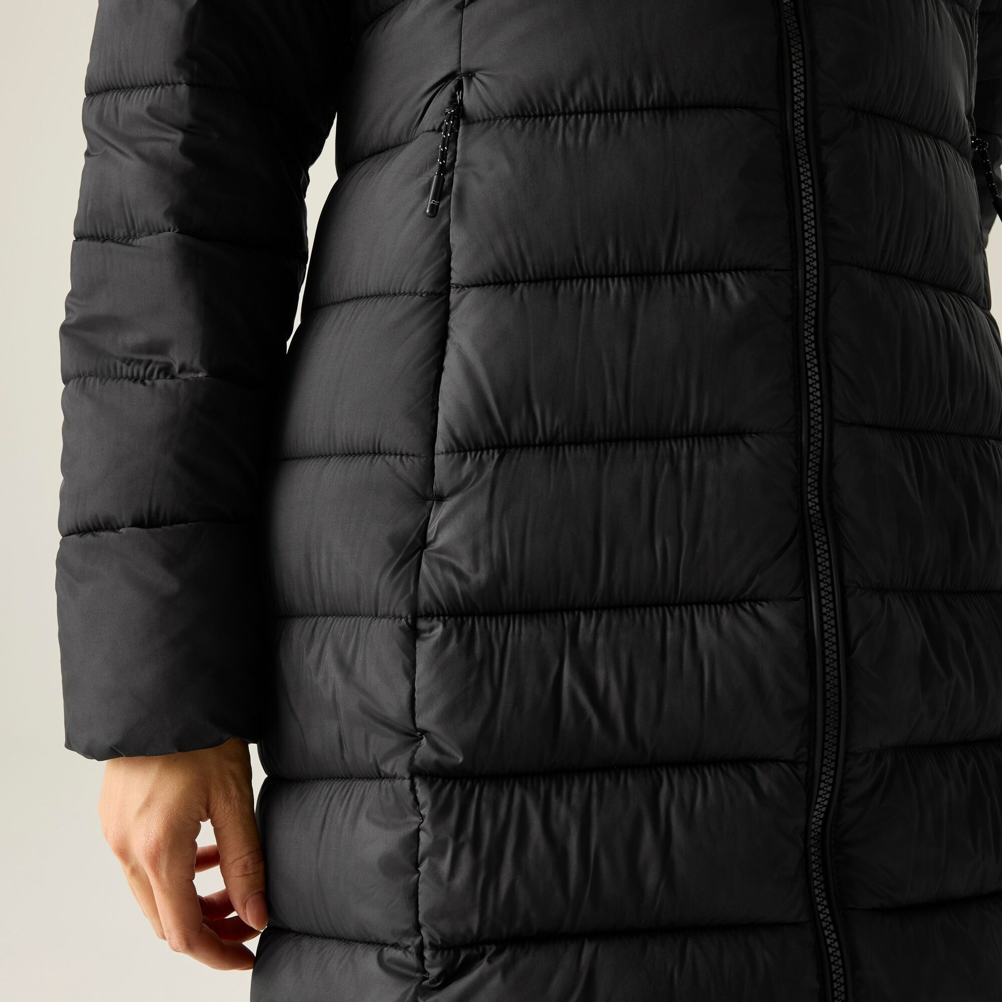 Куртка зимняя длинная женская Regatta Starler RWN208-800 10 черная фото 6