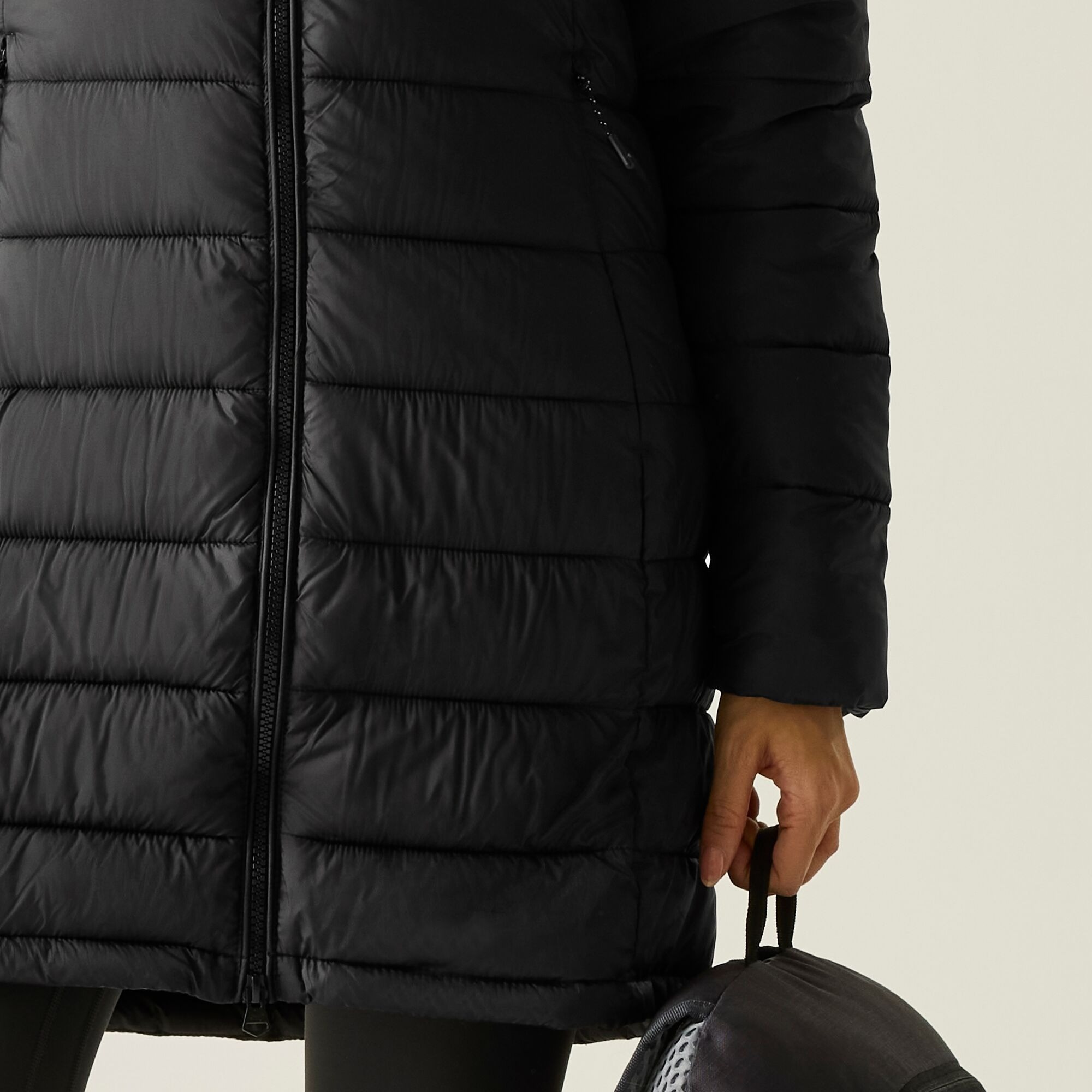 Куртка зимняя длинная женская Regatta Starler RWN208-800 10 черная фото 7