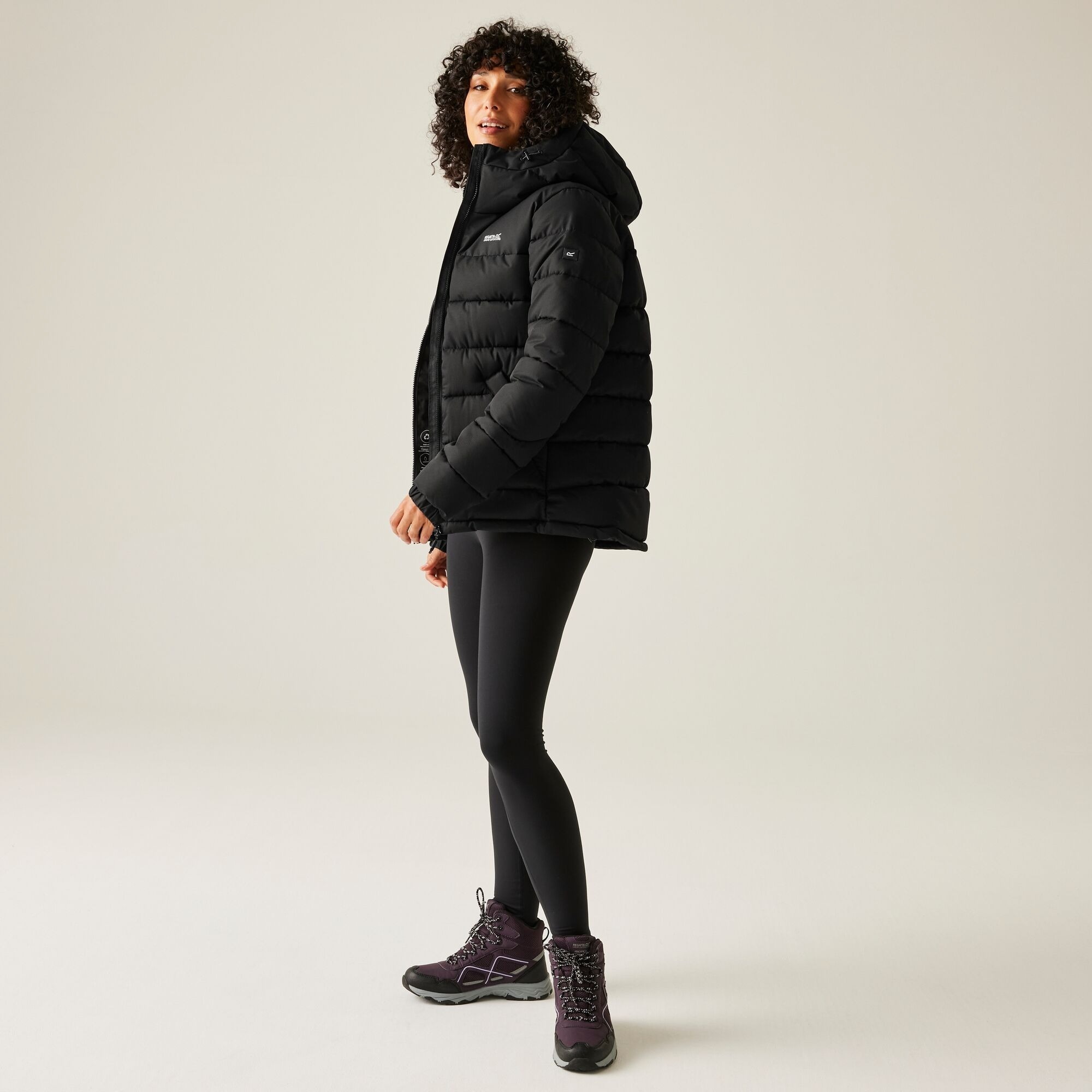Куртка утеплена жіноча Regatta Women's Aldthorn RWN 397-800 12 чорнафото