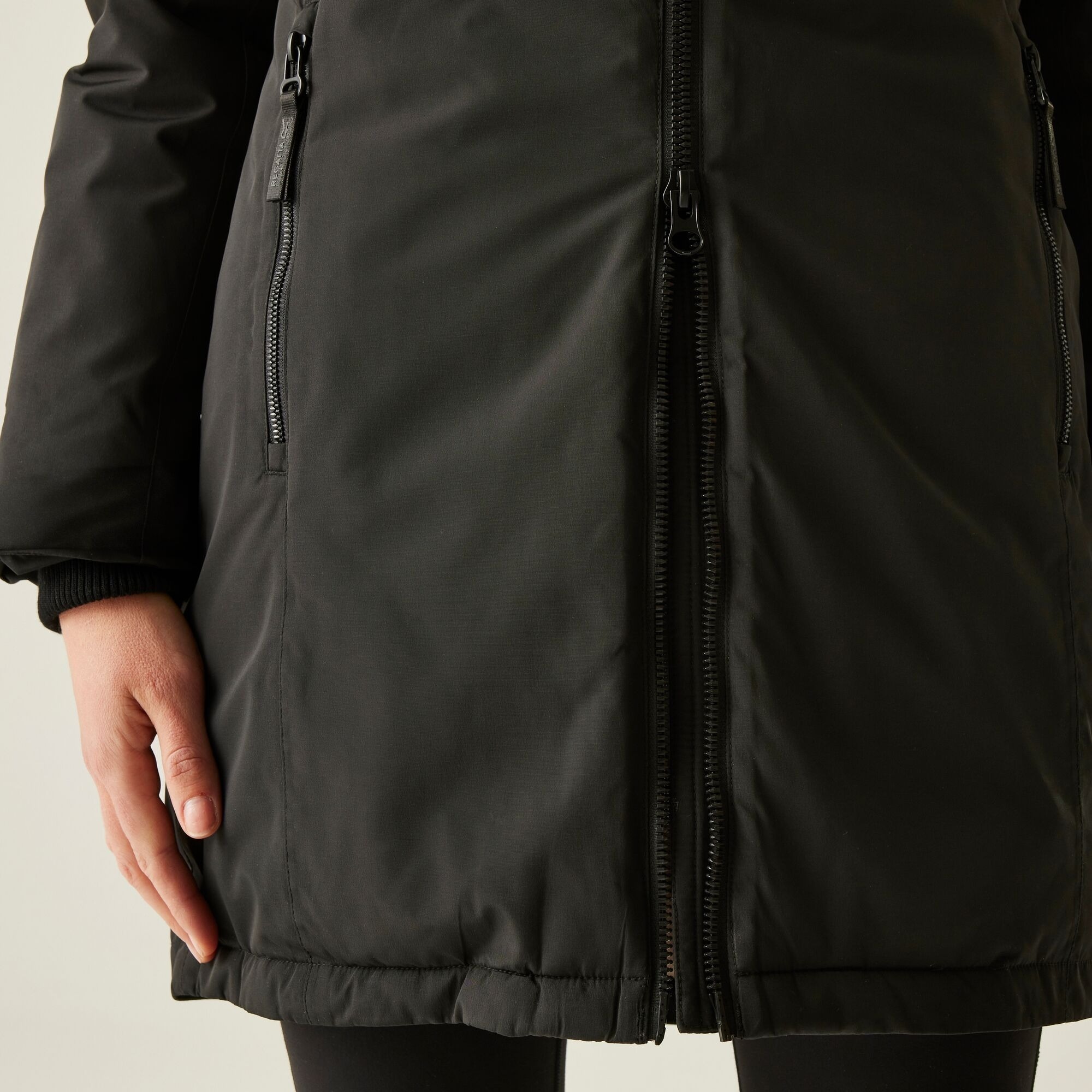 Куртка зимняя длинная женская Regatta Women's Marron RWP459-ZM5 14 черная фото7