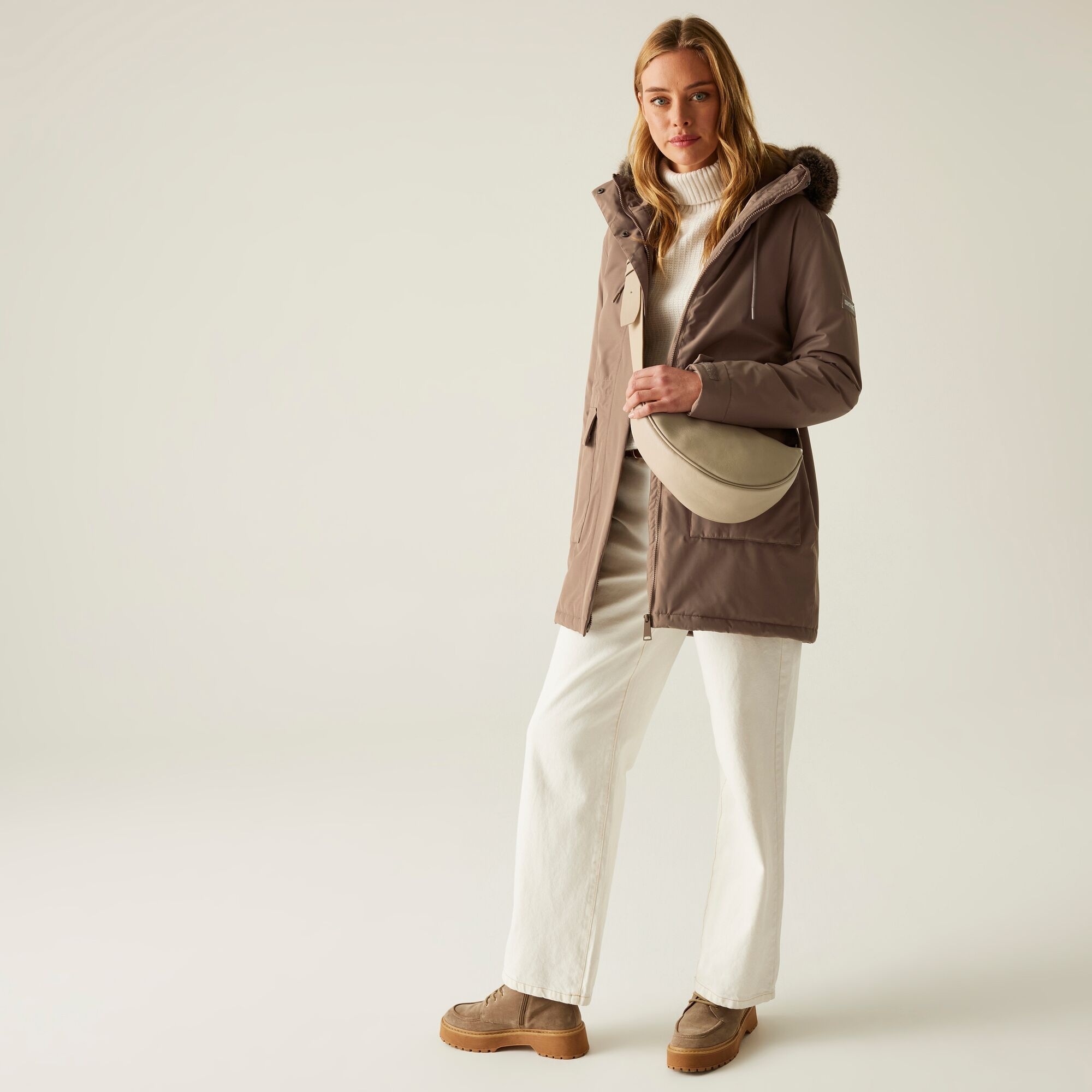 Парка зимова жіноча Regatta Sabinka RWP455-ZNF 14 коричневафото3