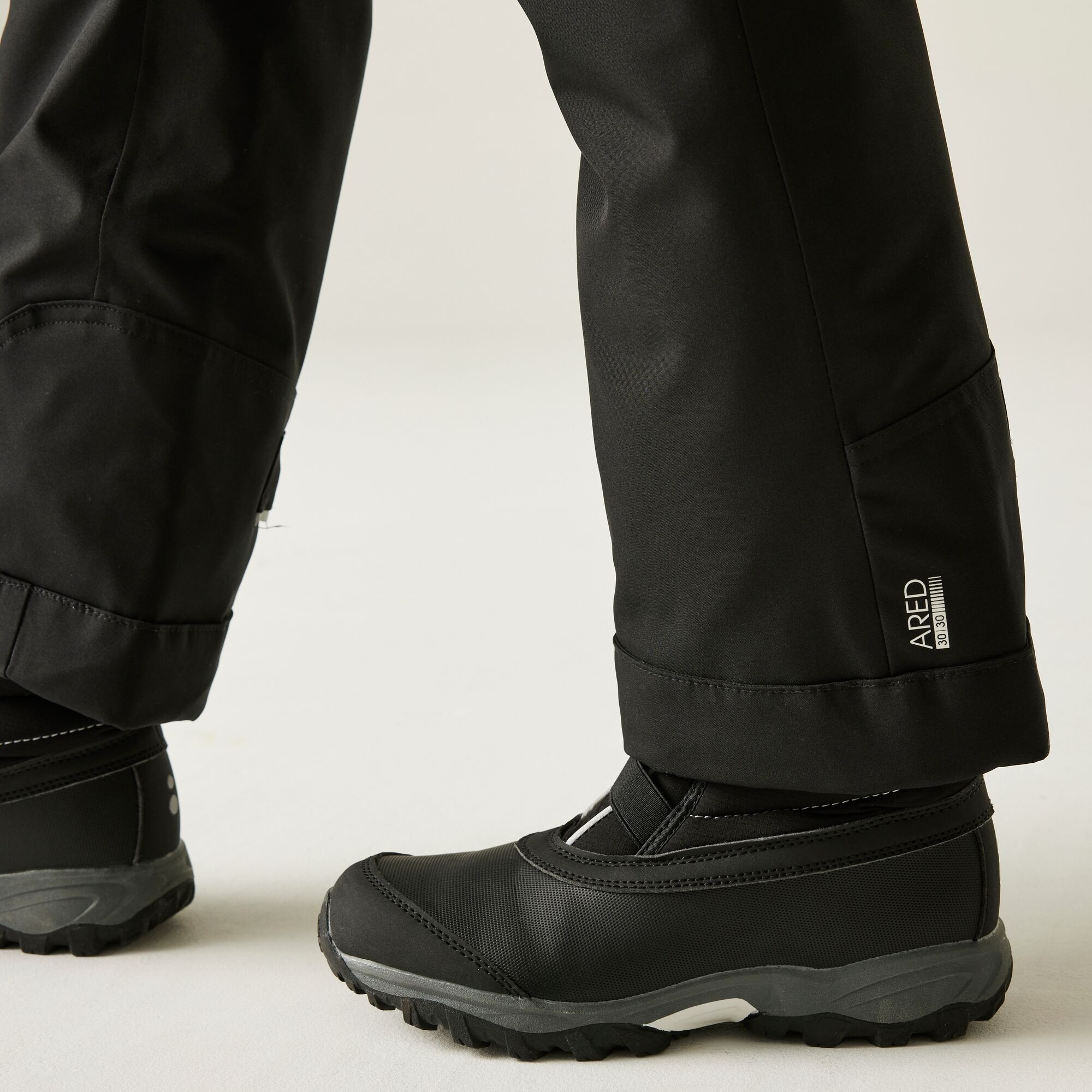 Штаны горнолыжные детские Dare2b Outmove II Pant DKW419-800 9-10 черные фото8