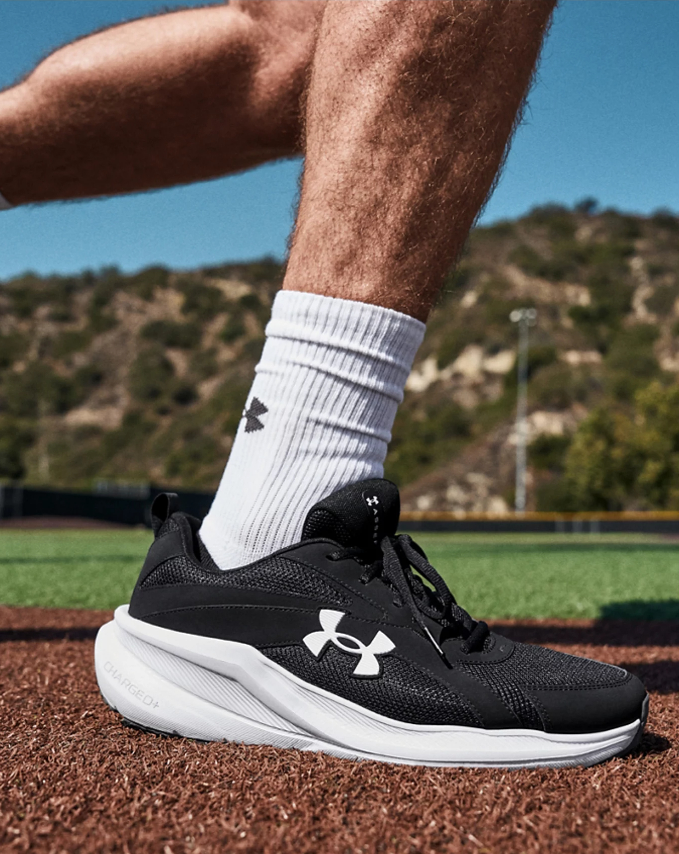 Кроссовки для бега Under Armour Assert Run 6006723-001 45 (11 US) черные фото 