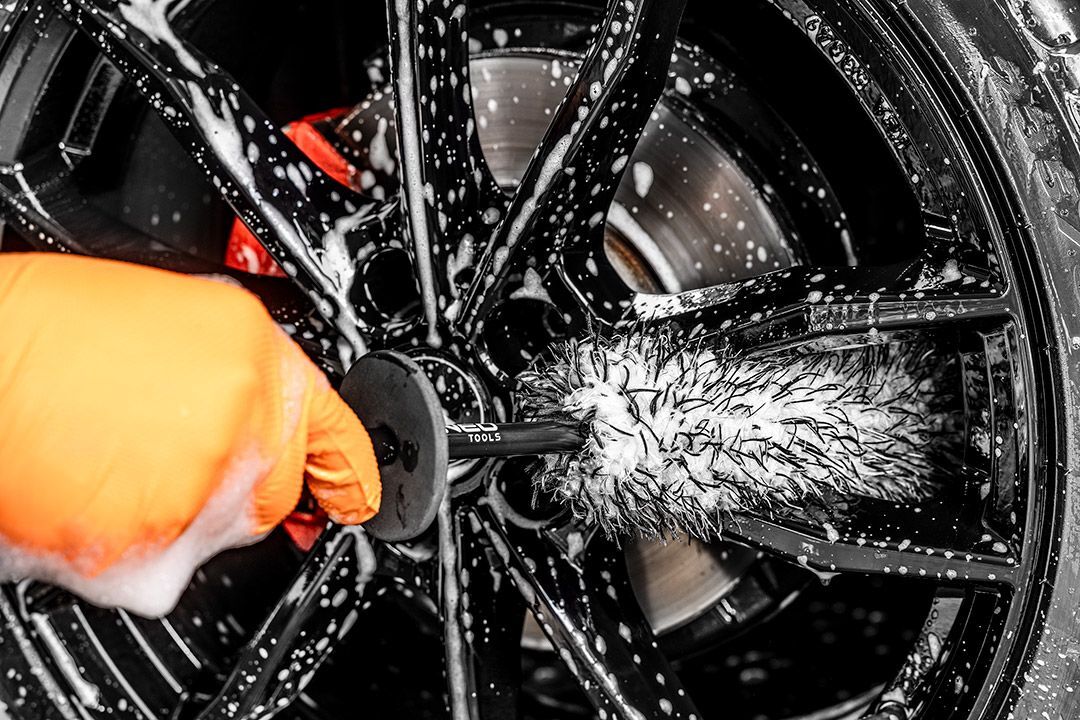 Щетка автомобильная Neo Tools для ободов (11-455) фото 6