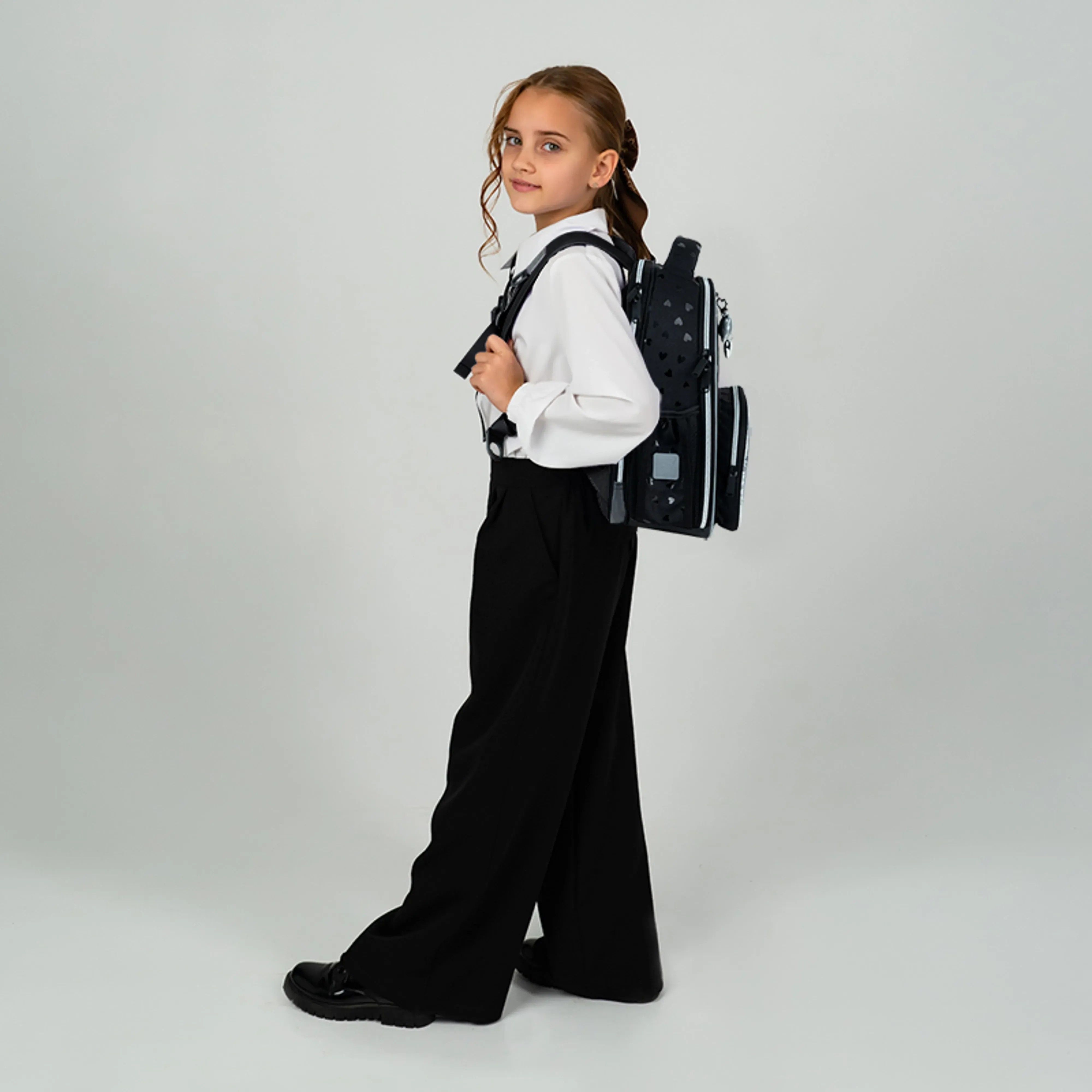 Рюкзак школьный каркасный Kite Education Black&amp;Silver K26-556M-2 фото 