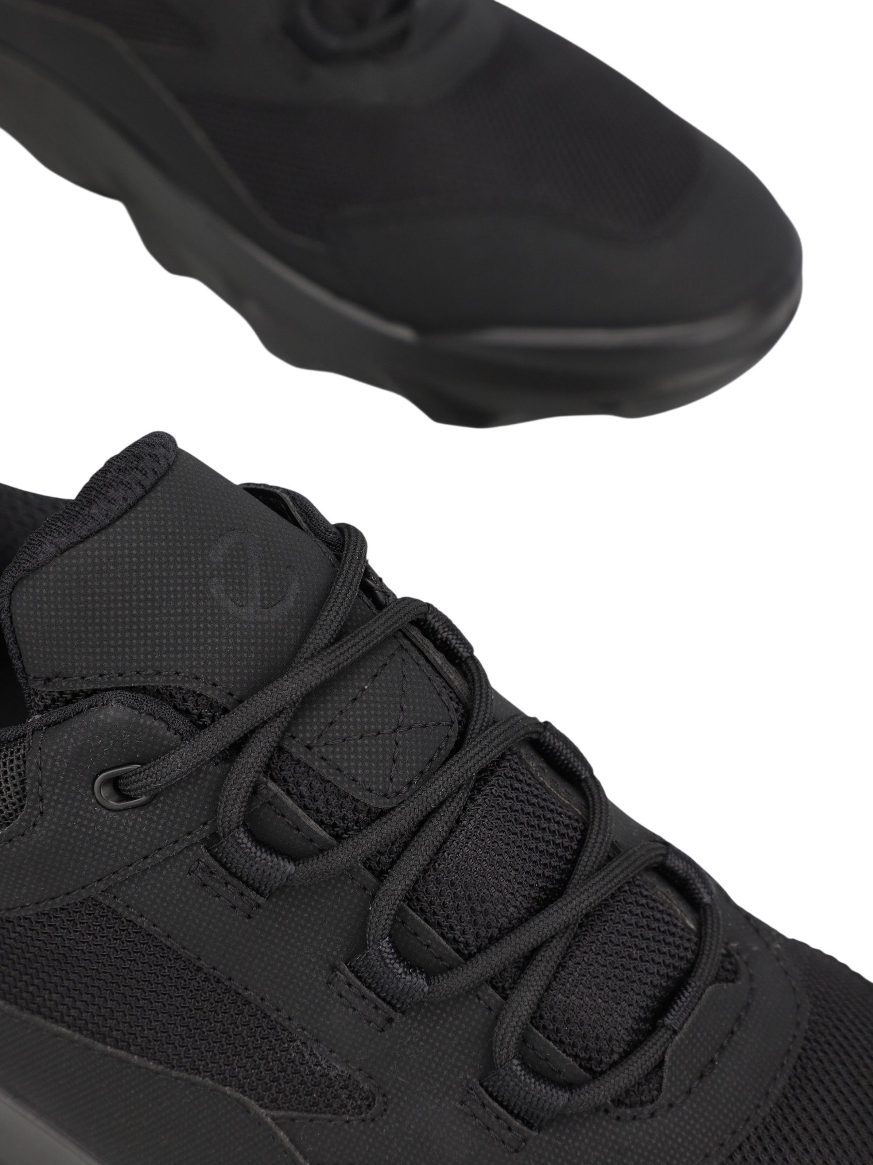 Кроссовки мужские ECCO Sport 82019451052 44 (4,4 US) черные фото 