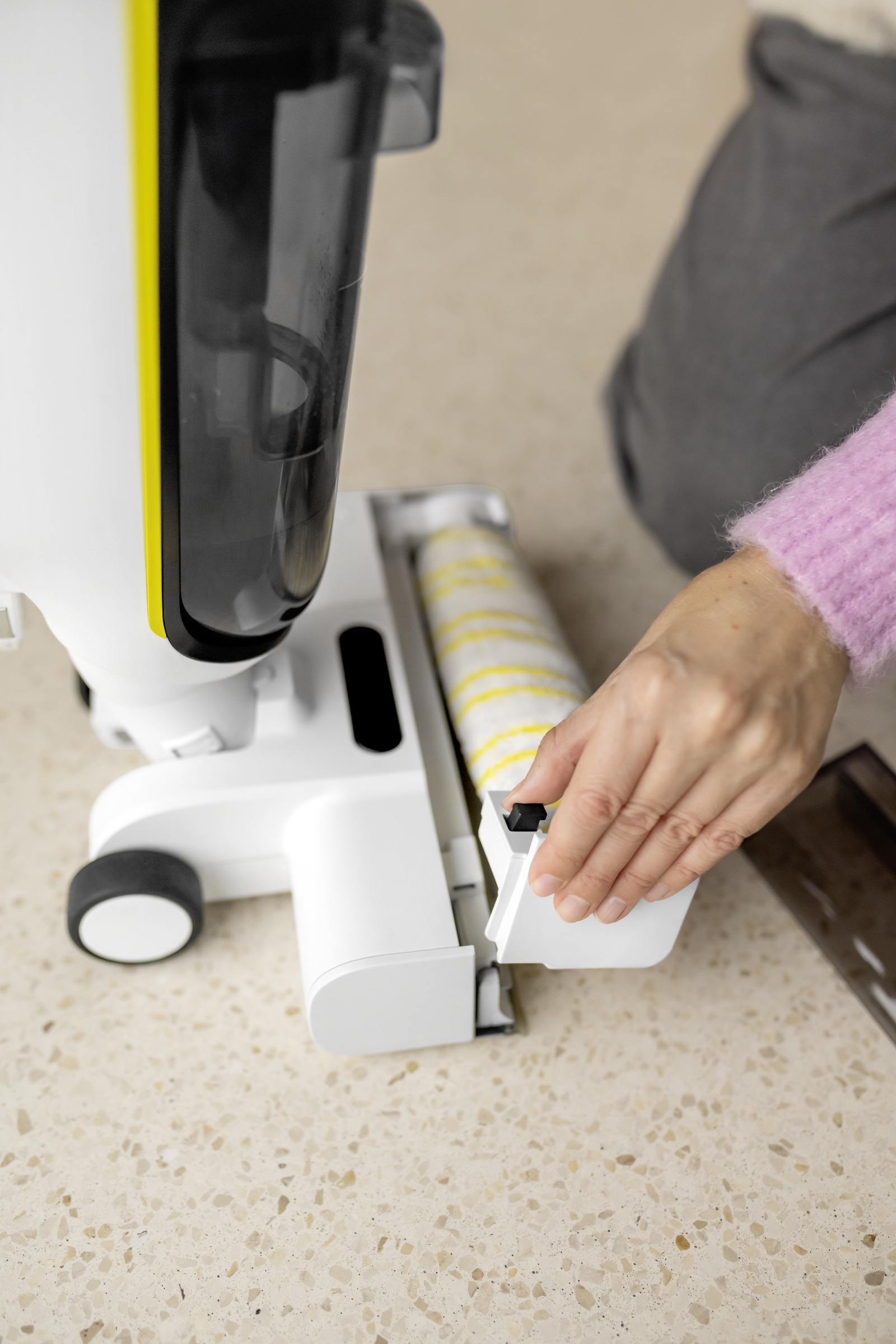 Аккумуляторный пылесос Karcher FCV 4 Dry Extra (1.056-136.0) фото 10