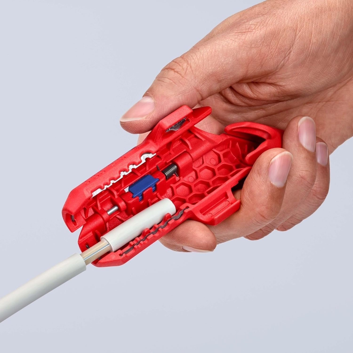 Съемник изоляции KNIPEX, 0.2-4мм2, 135мм (16-95-01-SB) фото 