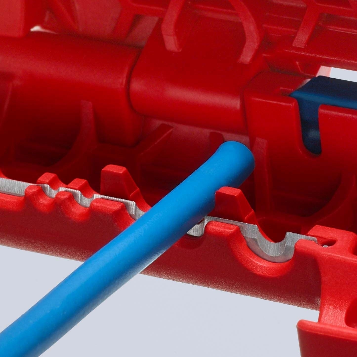 Съемник изоляции KNIPEX, 0.2-4мм2, 135мм (16-95-01-SB) фото 