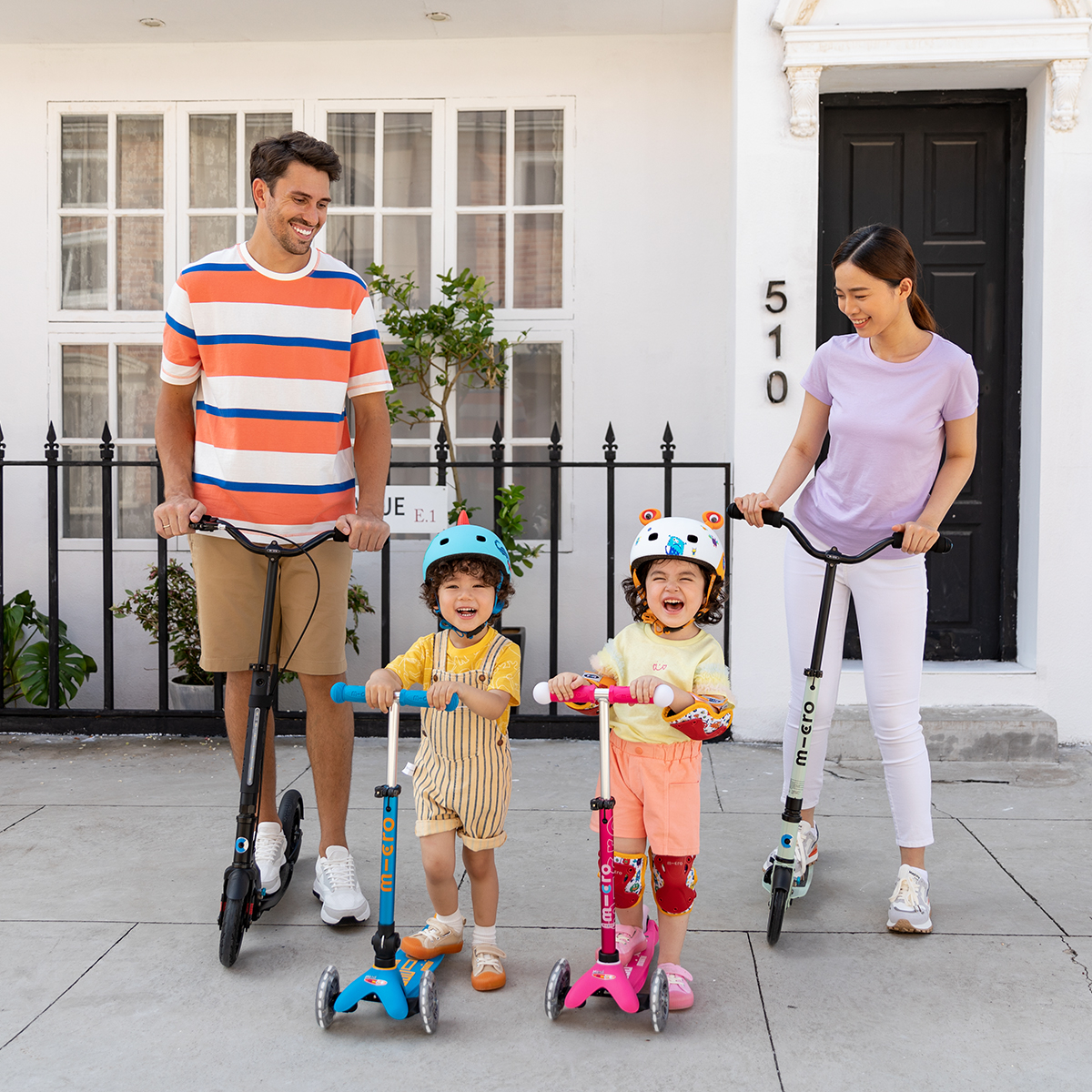 Самокат Micro складний серії Mini Deluxe Foldable LED – Блакитний океан (MMD200)фото