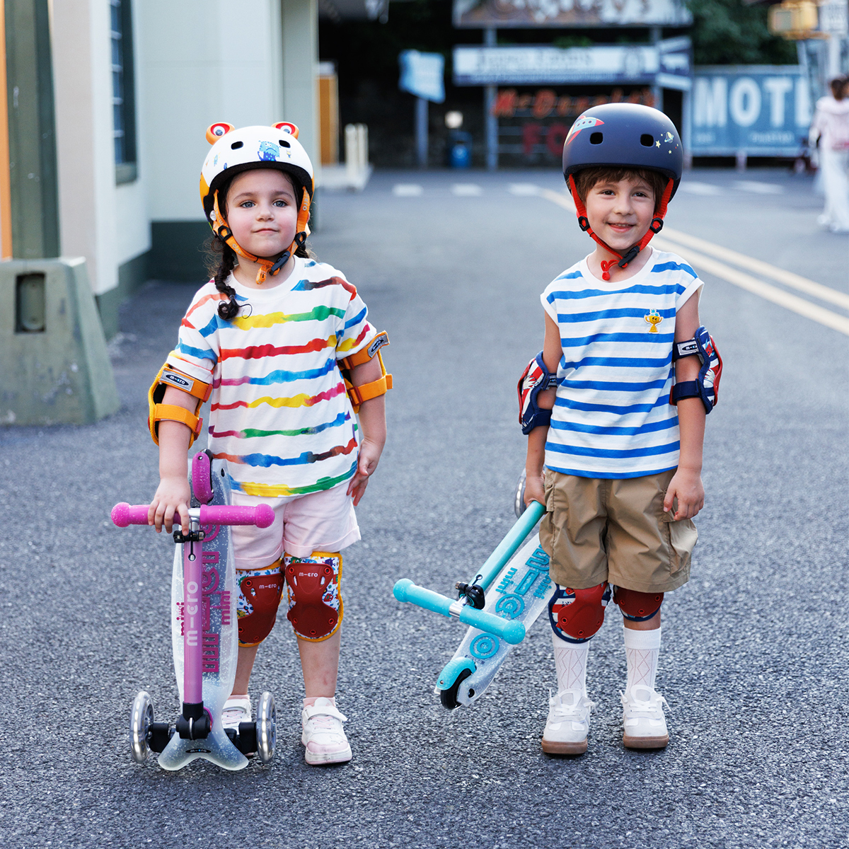 Самокат Micro складной серии Mini Deluxe Foldable Orion Glow LED – Синий (MMD374) фото 9