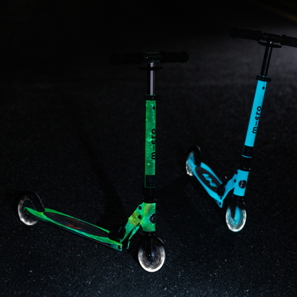 Самокат Micro серии Sprite Glow LED Art Collection – Космос (SA0299)фото