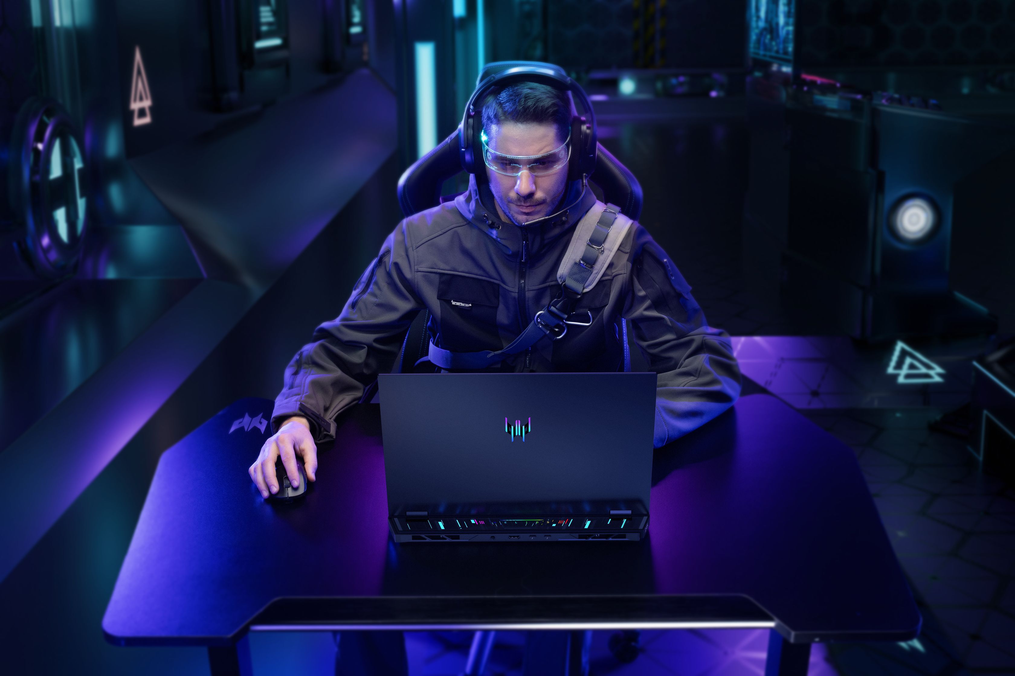 Ноутбук ACER Predator Helios 16 AI PHN16-73 (NH.QW2EU.003)фото