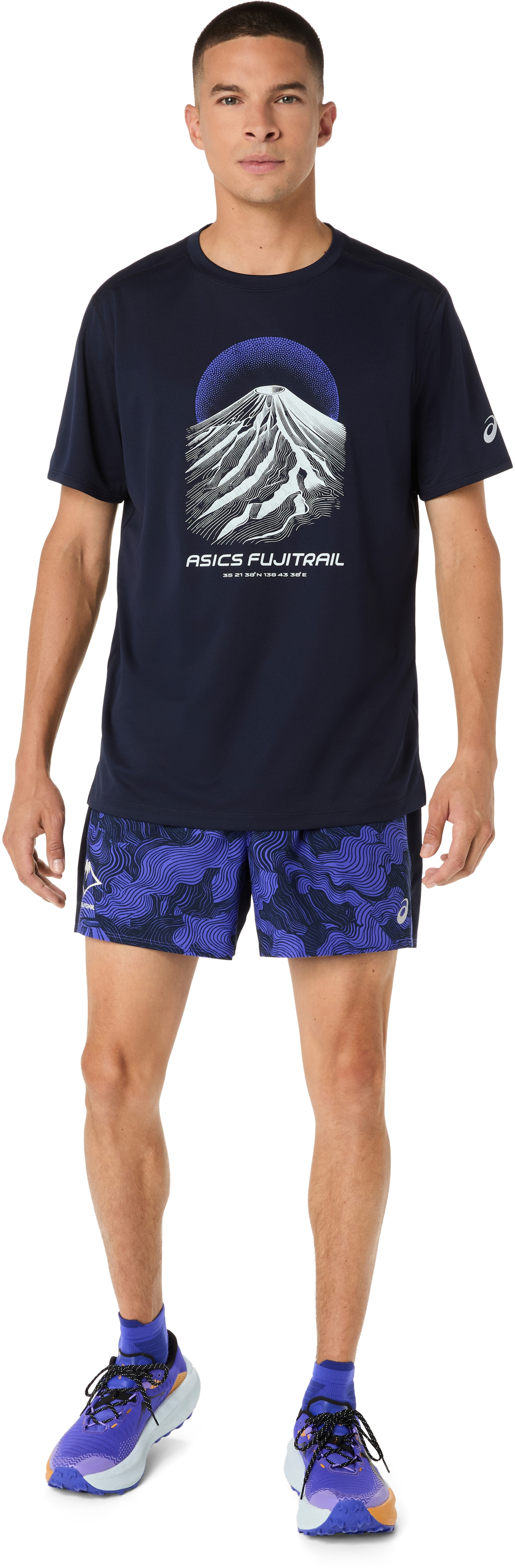 Футболка спортивна чоловіча Asics Fujitrail Logo Ss Top 2011D527-400 M темно-темно-синяфото