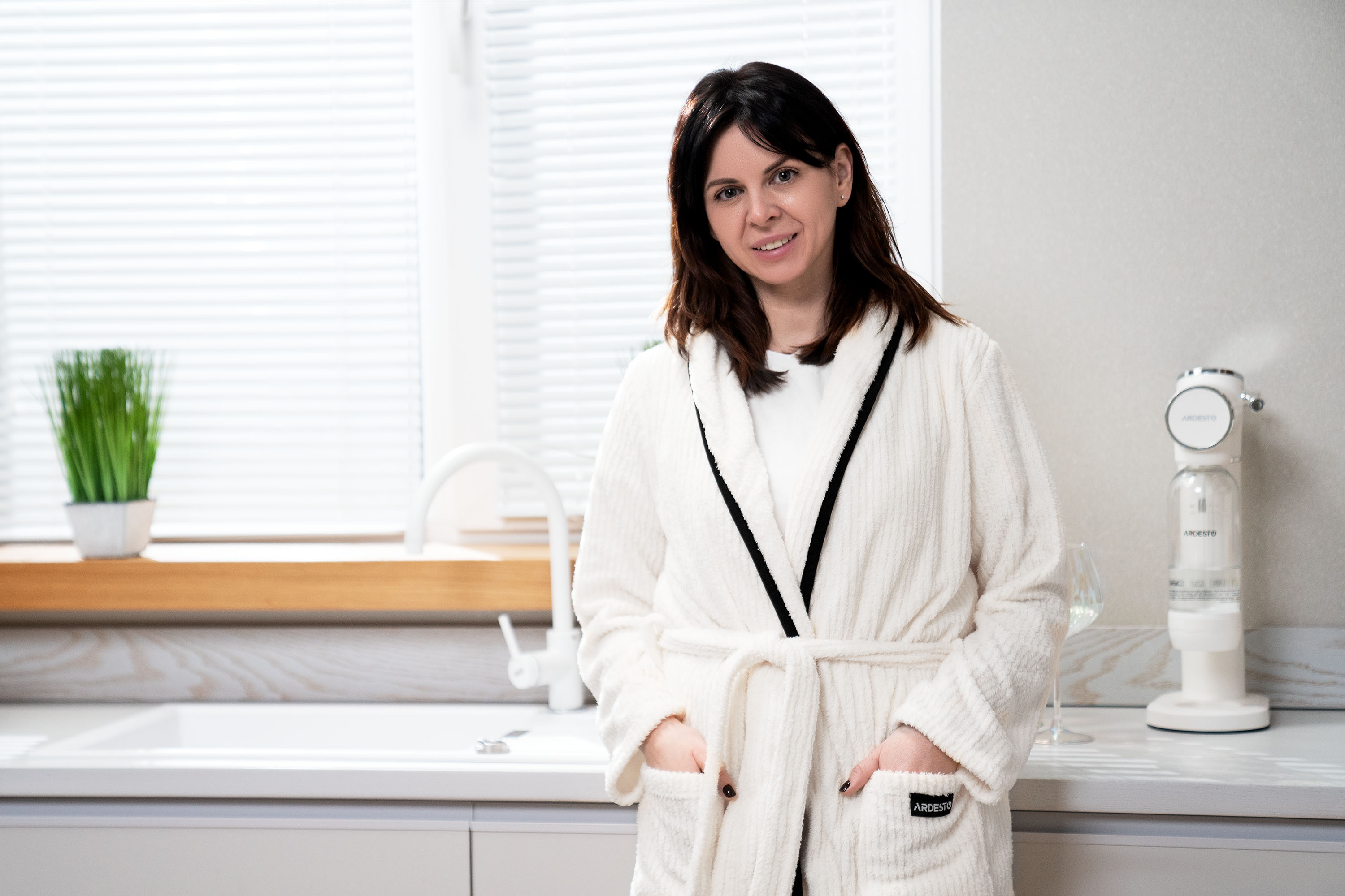 Женский халат ARDESTO Stripe, размер XXL, 100% полиэстер, белый (ART2120LSX) фото 