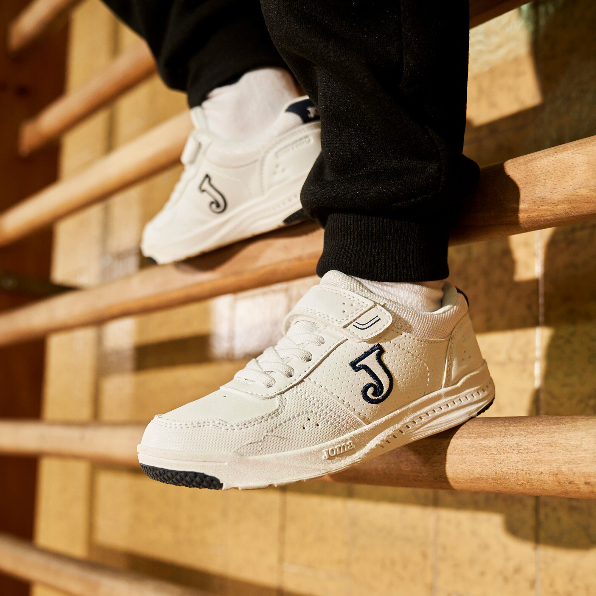 Кросівки дитячі JOMA Harvard Jr 22 WHARW2203V 27 біліфото