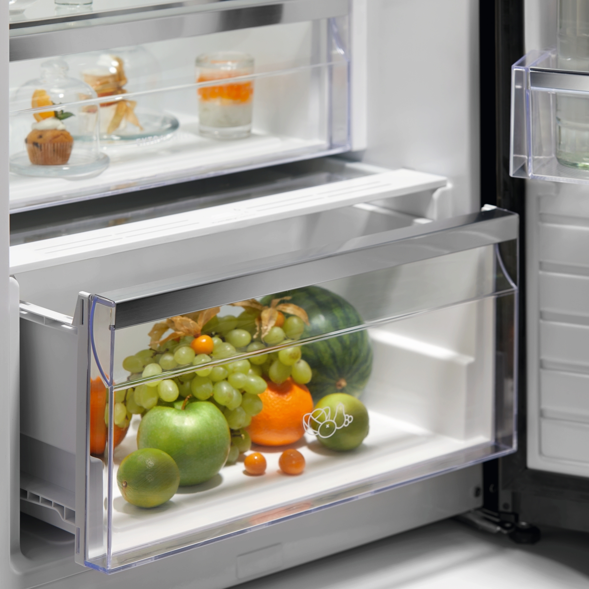 Холодильная камера Electrolux LRT7ME39X фото 