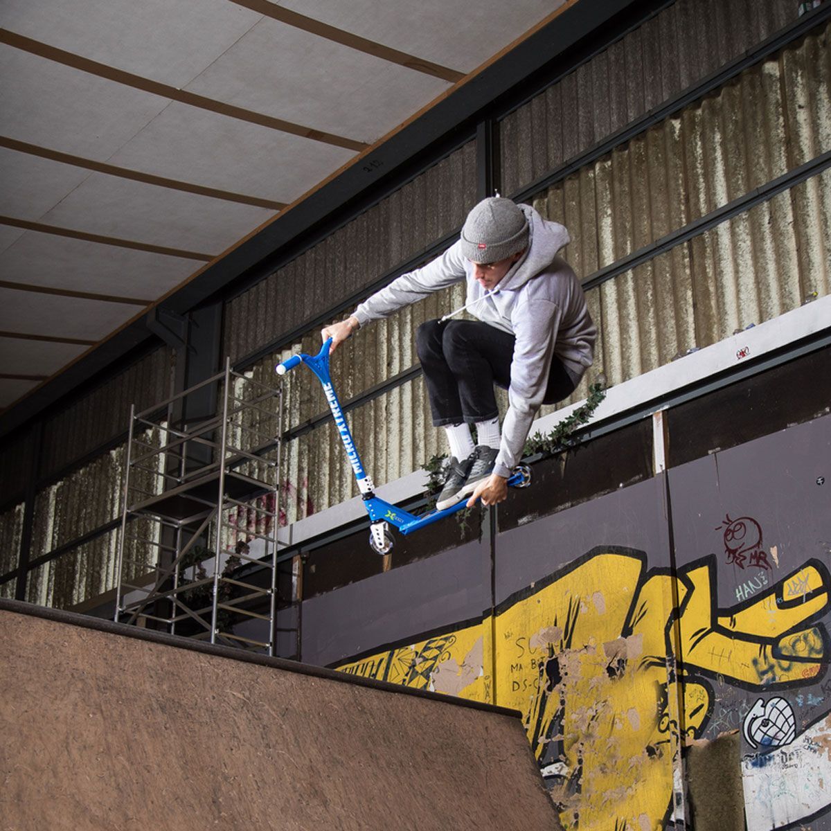 Самокат Micro серії Trixx & Ramp - Синій (до 100 kg, двоколісний, алюмін.)фото9