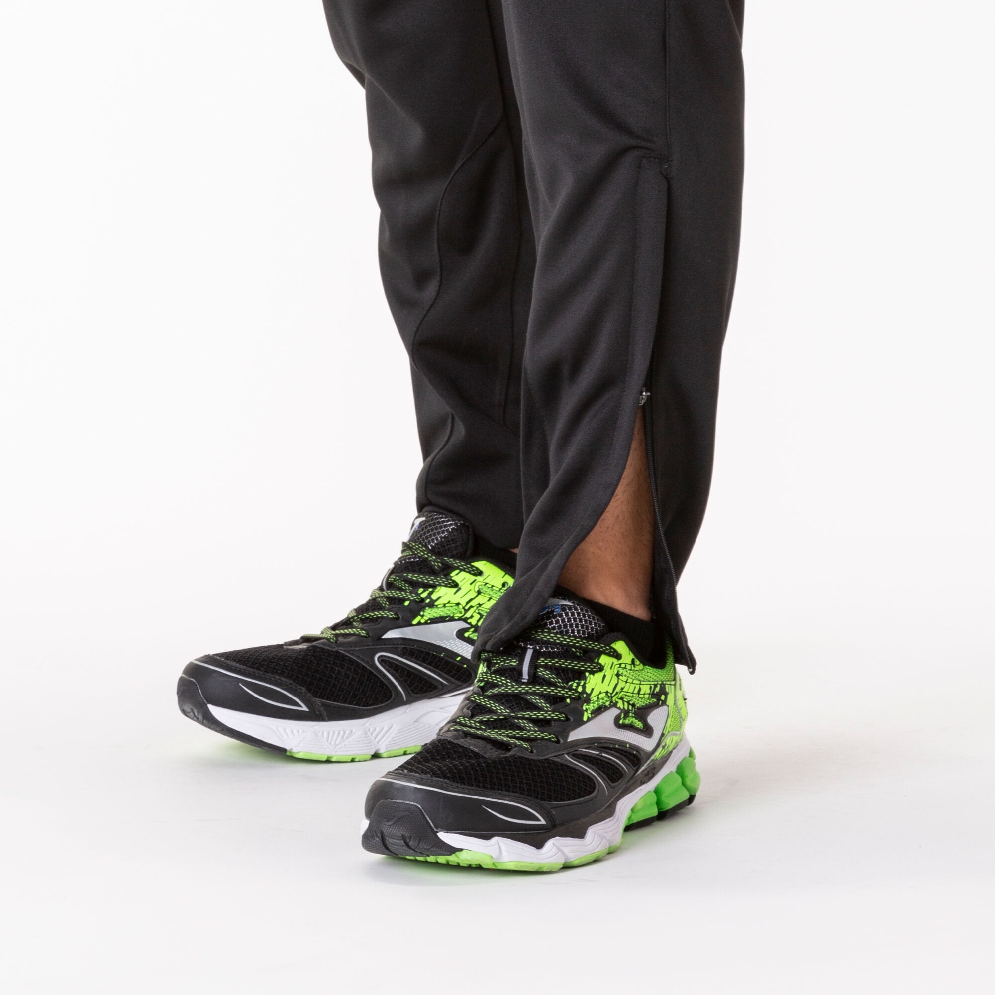 Спортивные штаны мужские JOMA Gladiator 8011.12.10 XL черные фото 