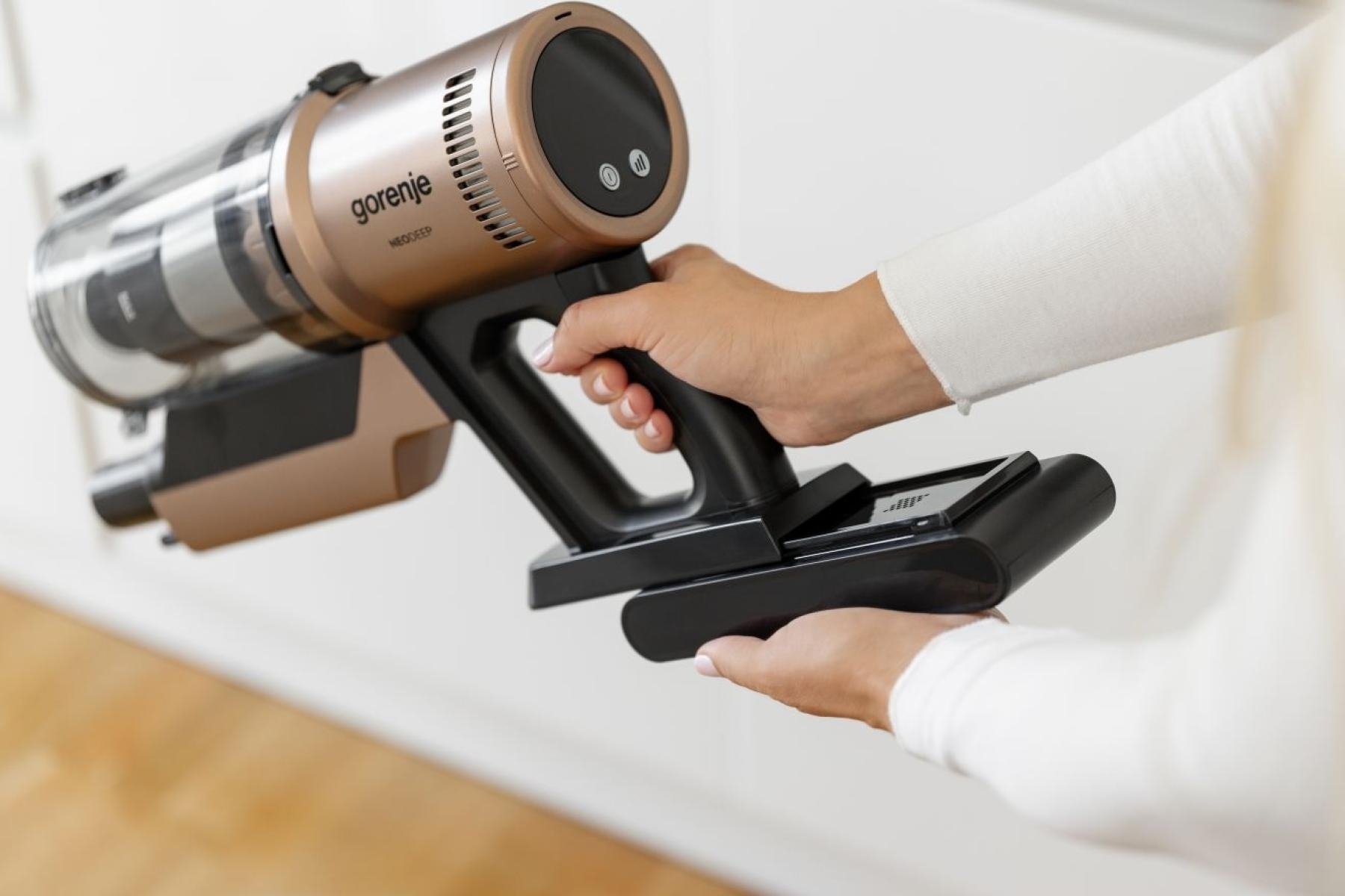 Аккумуляторный пылесос Gorenje SVC259449NDCO фото 16