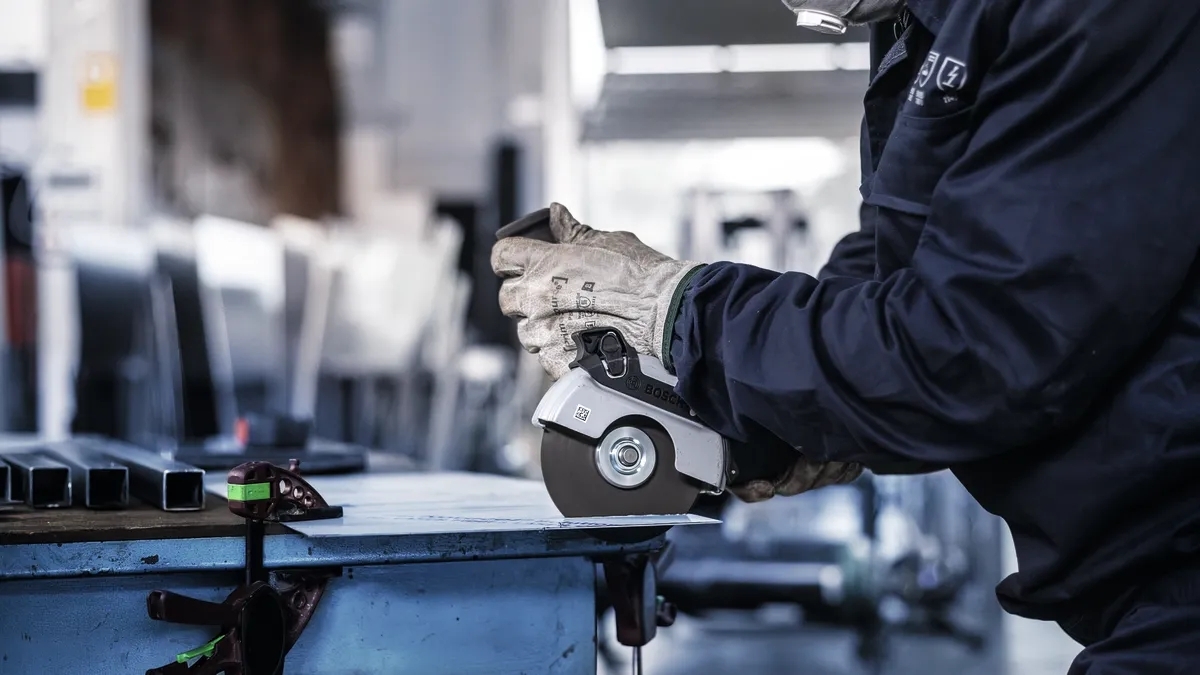 Диск отрезной Bosch Professional для нержавеющей стали и металла 115x1x22.23мм (2.608.603.169) фото 