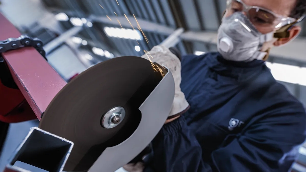 Диск отрезной Bosch Professional для металла 230x3x22.23мм (2.608.603.168) фото 