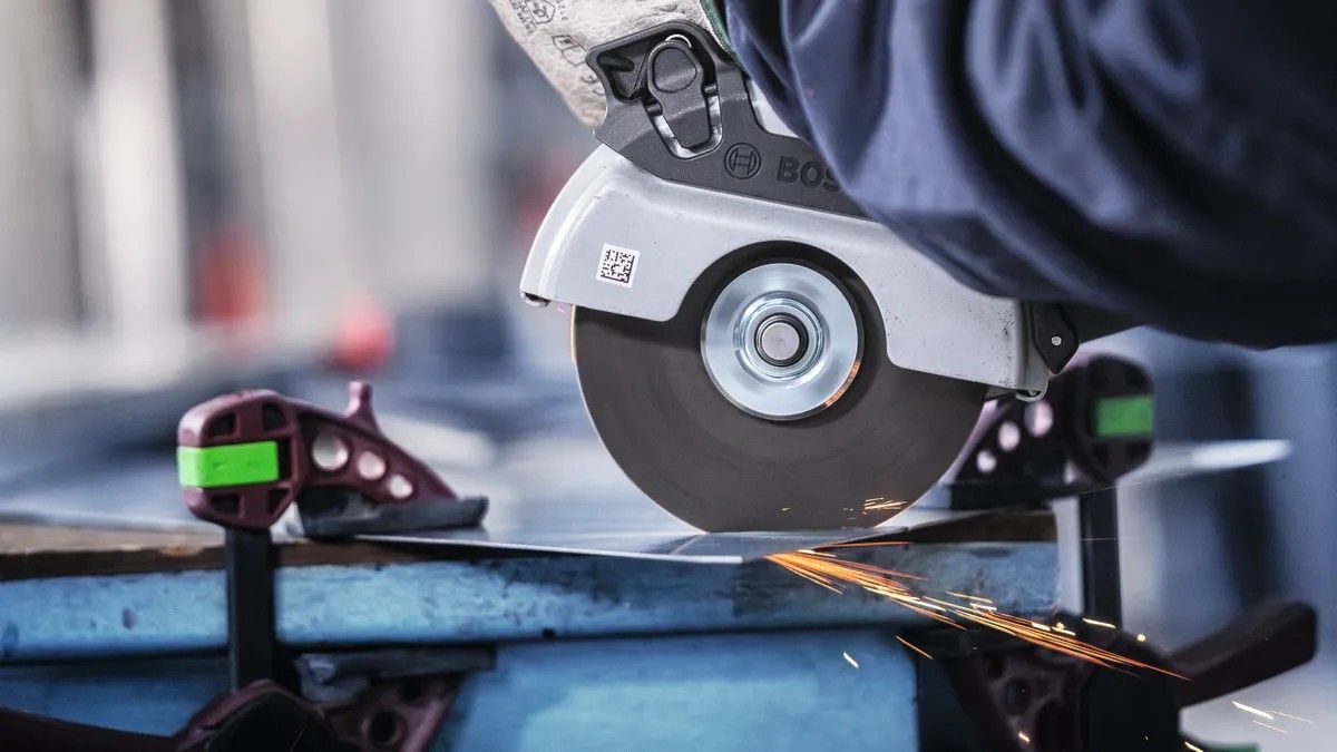 Диск отрезной Bosch Professional для нержавеющей стали и металла 125x1x22.23мм (2.608.603.171) фото 