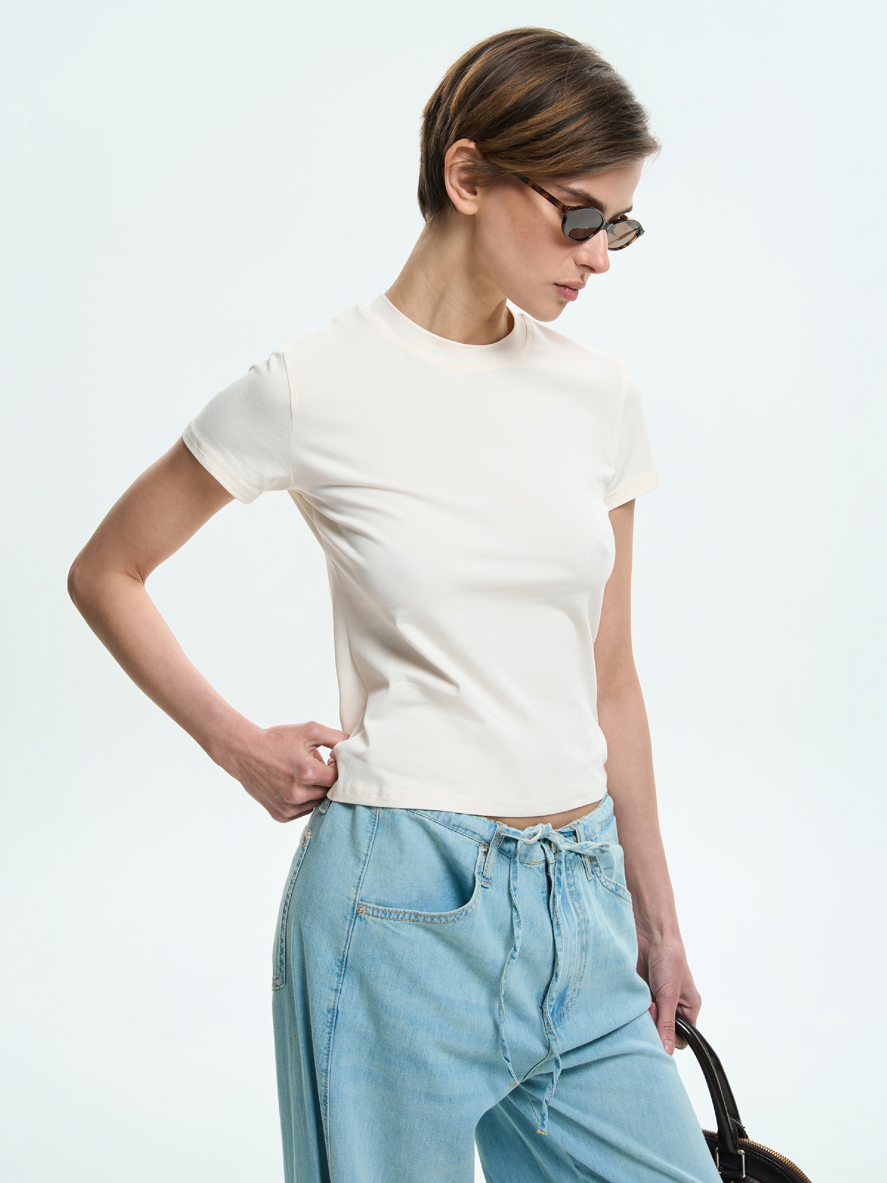 Футболка бавовняна жіноча Roza 240239 XS світло-бежевафото