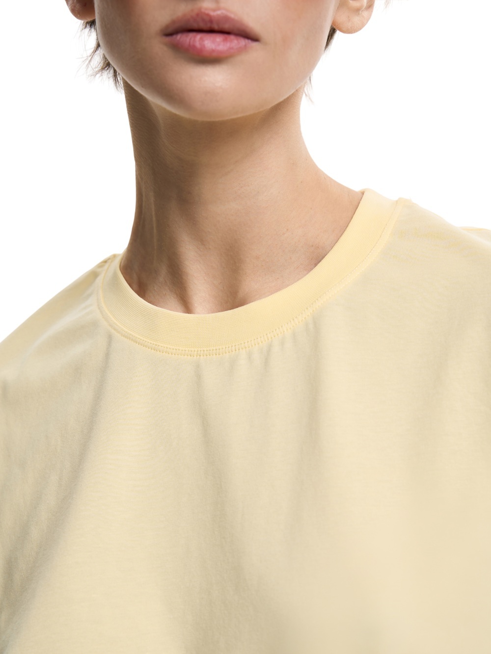 Футболка бавовняна жіноча Roza 231104 M світло-жовтафото