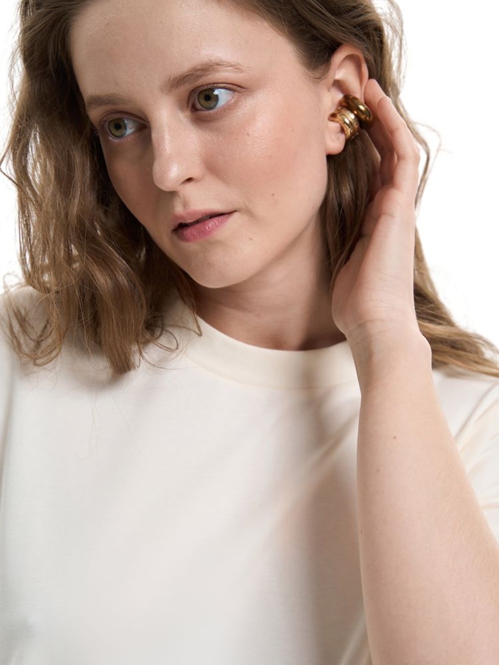 Футболка бавовняна жіноча Roza 240604 S світло-бежевафото