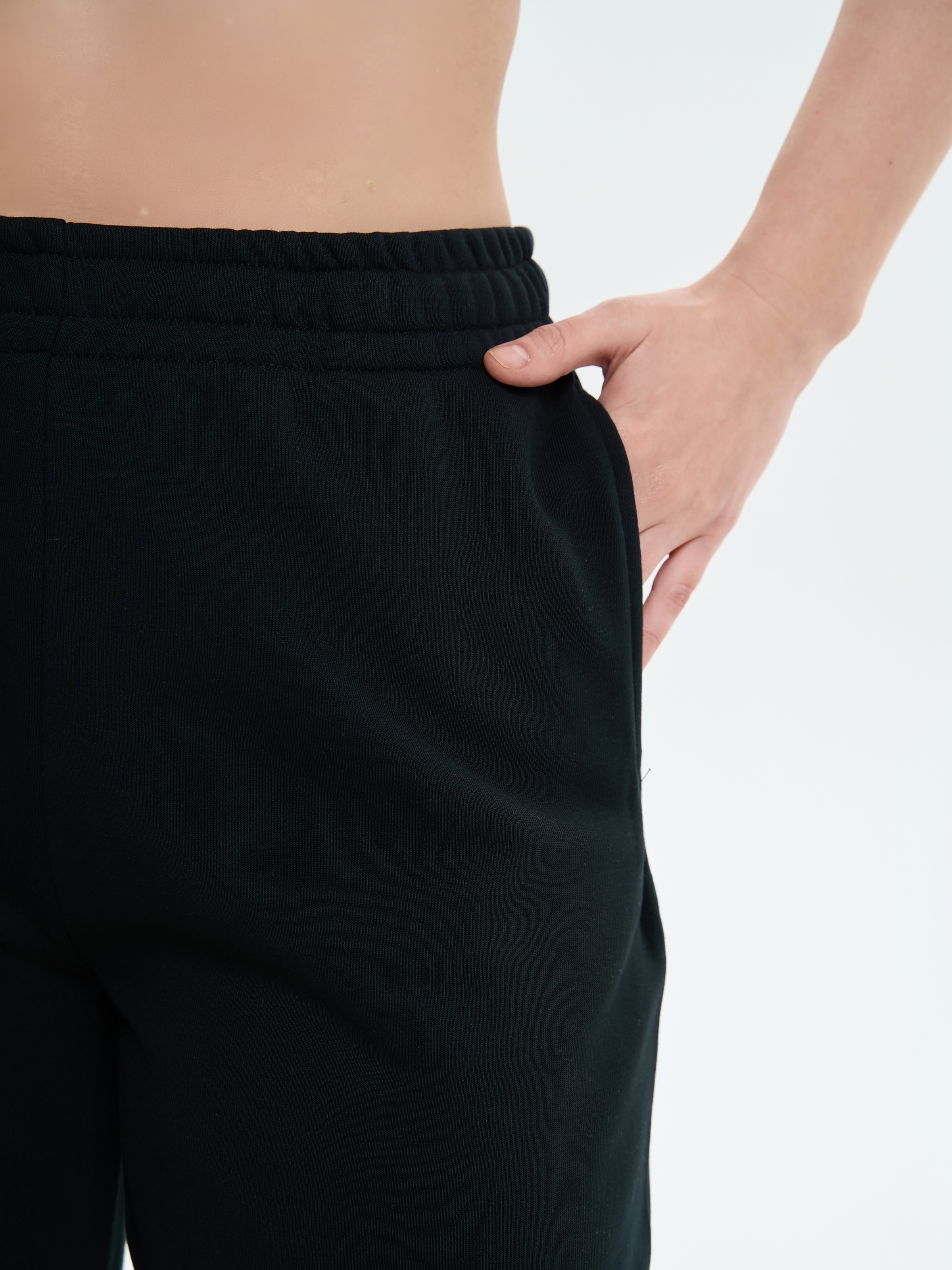 Штани спортивні жіночі Roza 231025 L чорніфото