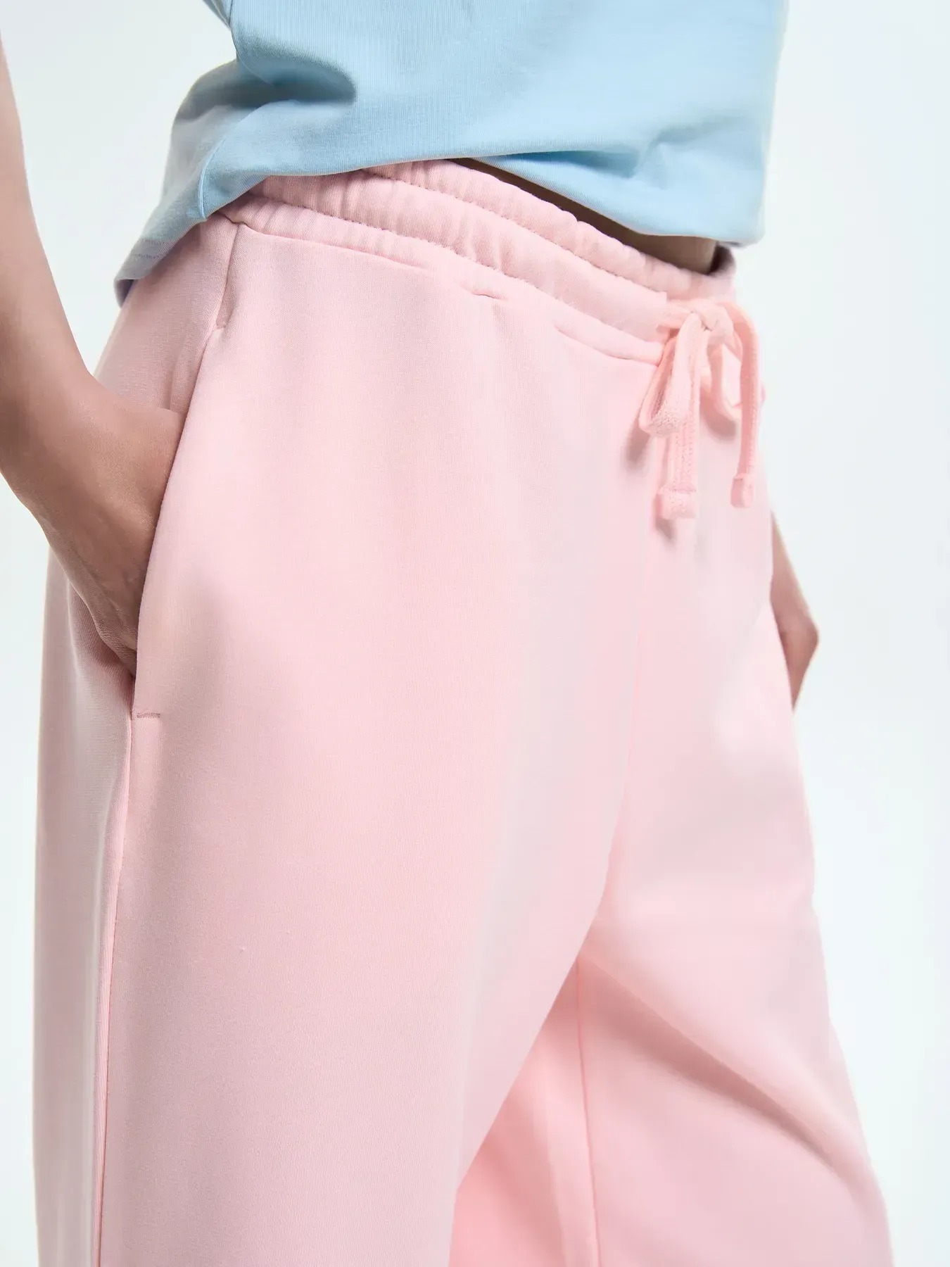 Штани спортивні жіночі Roza 240610 M світло-рожевіфото