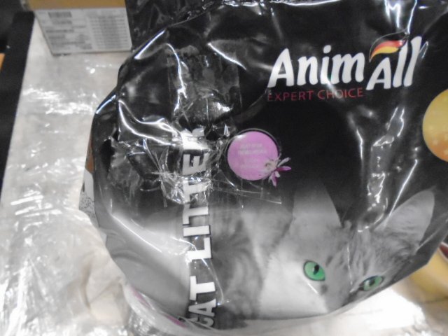 Наполнитель AnimAll Бентонитовый белый 10 л с ароматом детской пудры фото 