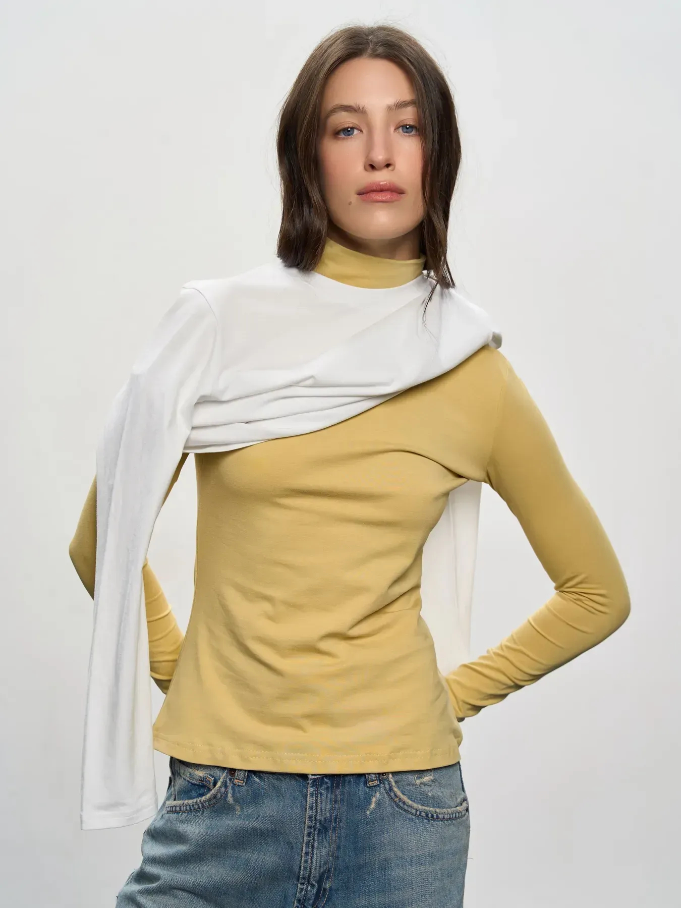 Водолазка женская Roza 240402 XS бежевая фото 