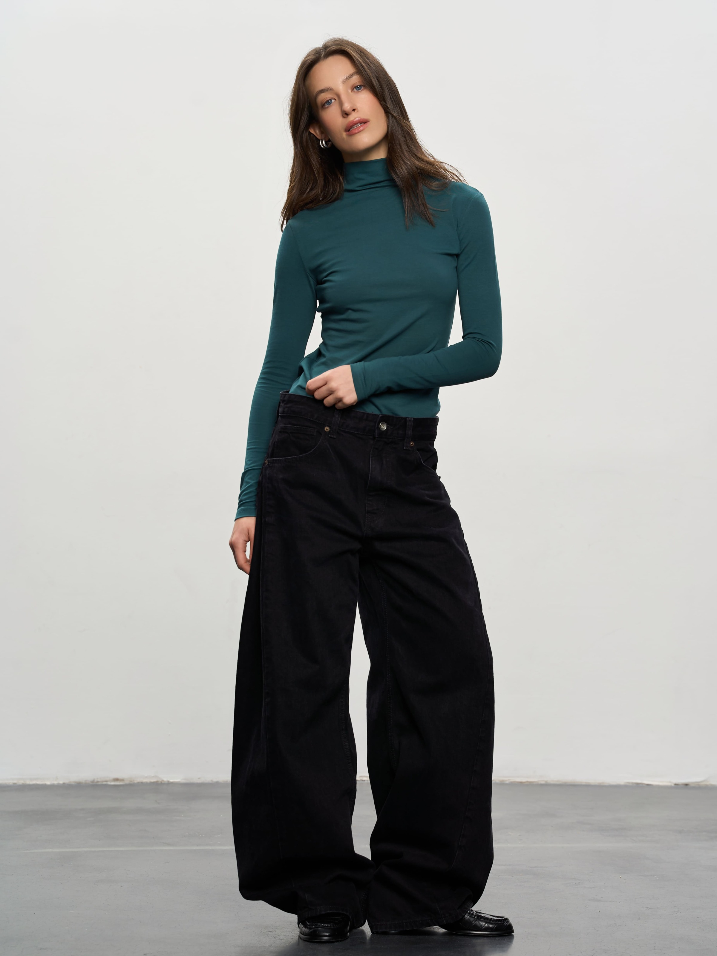 Водолазка женская Roza 240402 XS сине-зеленая фото 